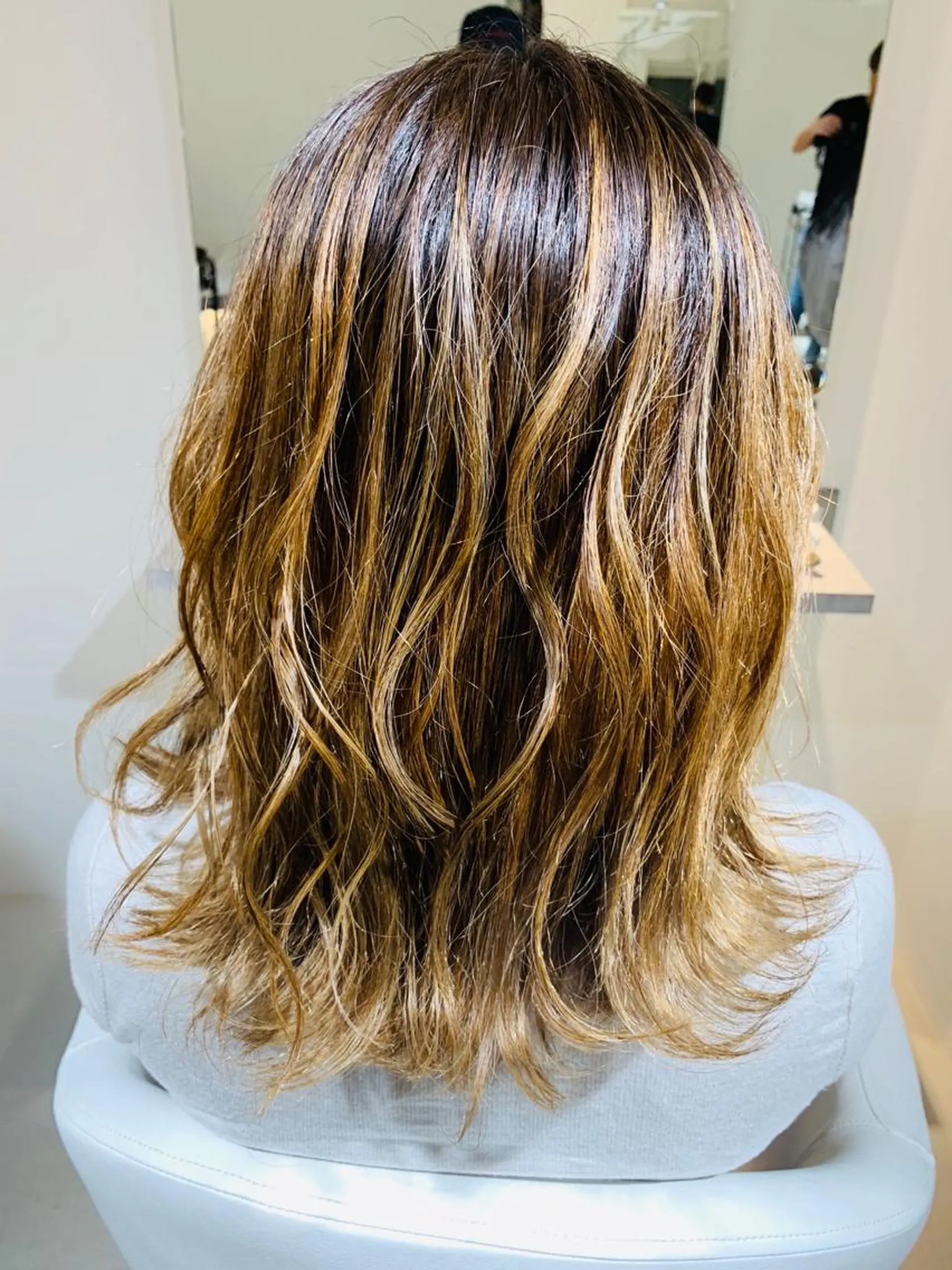 セミロング カラー ヘアカラー トリートメント ヘアセット モテ髪提案します💕 髪質改善宗一郎のヘアスタイル