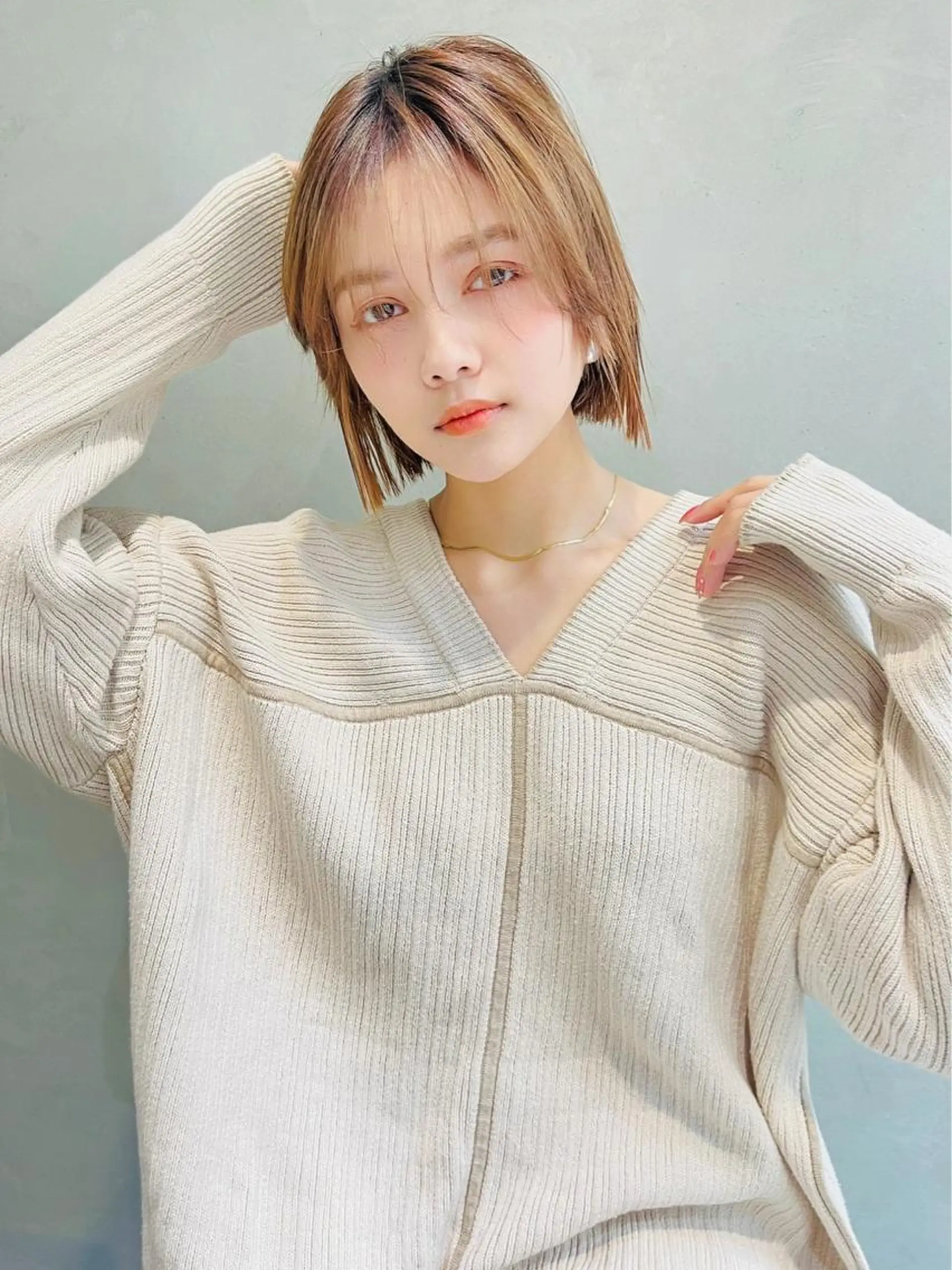 ミディアム カラー 似合わせベージュ 🍯ayumi🍯のヘアスタイル