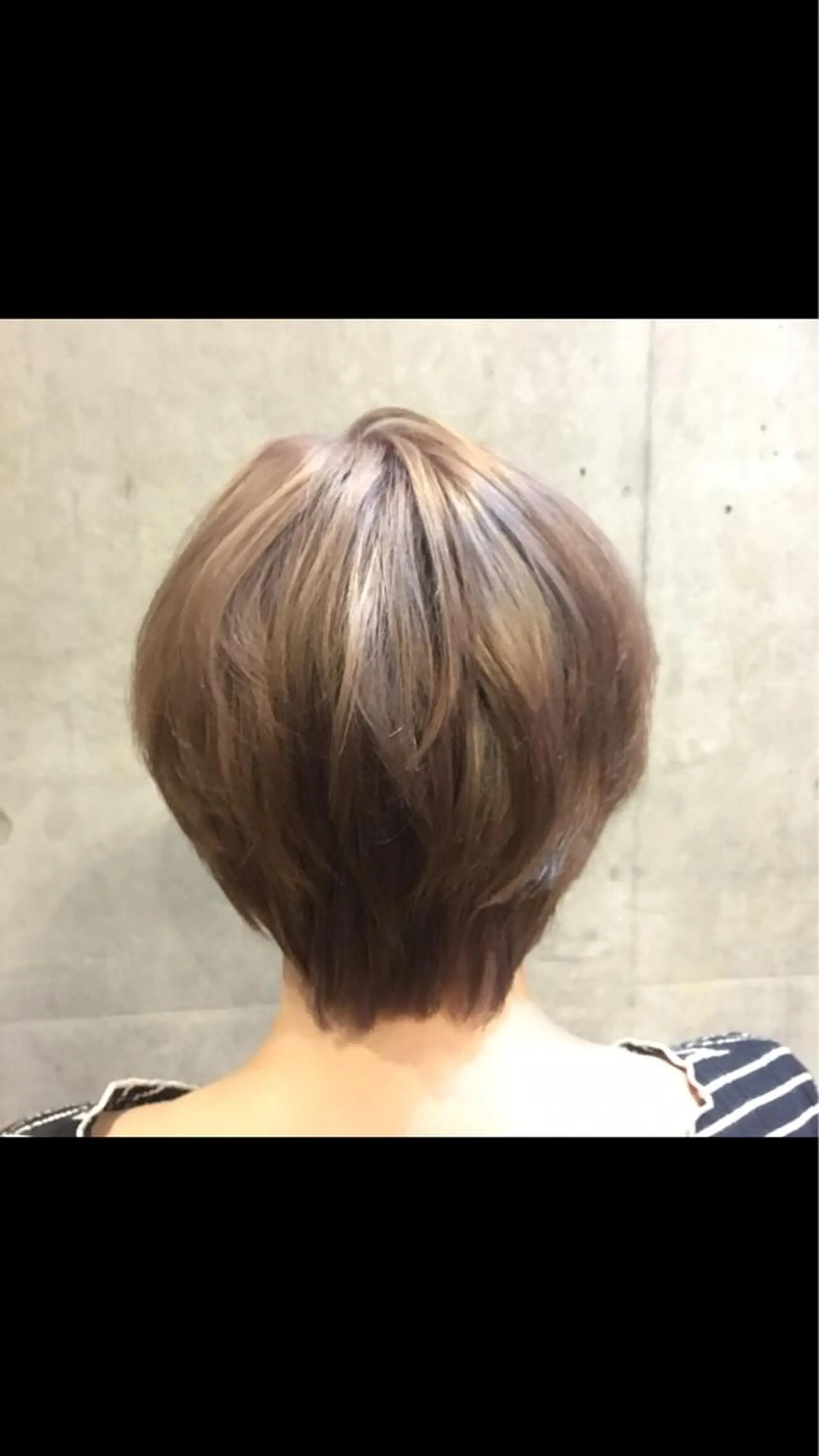 ショート 白土 さくらのヘアスタイル