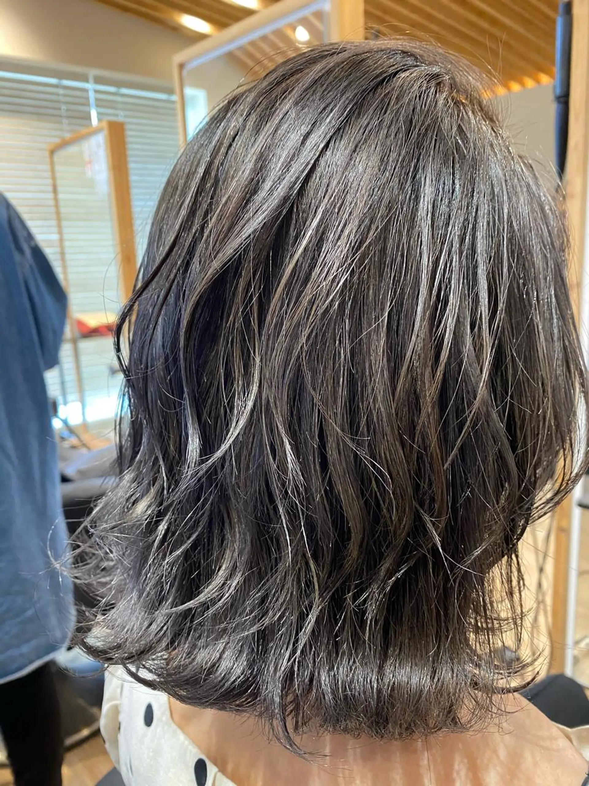 ショート カラー ブリーチ グラデーションカラー ヘアカラー 大久保 隆蔵のヘアスタイル