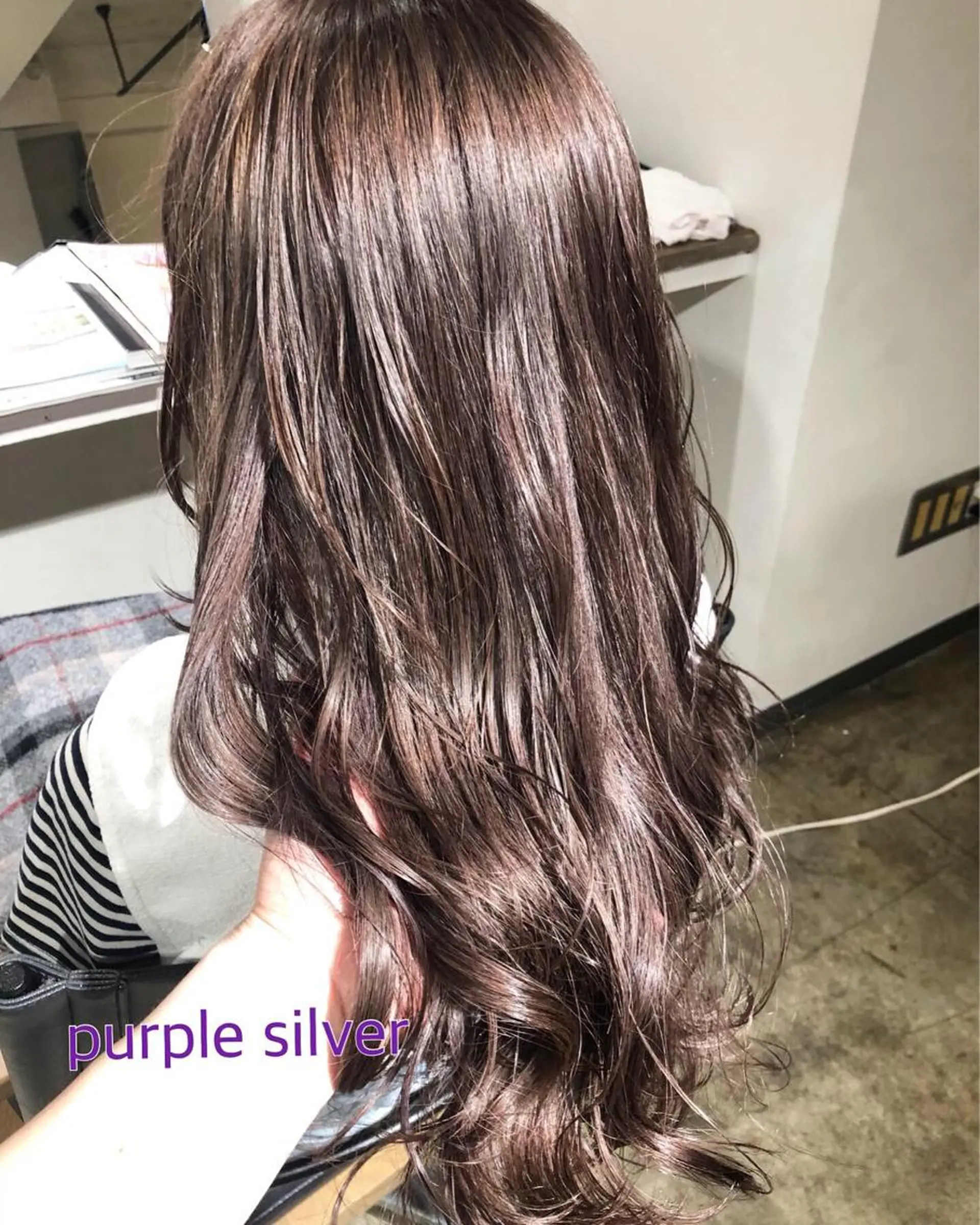 ロング カラー ハイトーン/レイヤー /ケアブリーチ石川治のヘアスタイル