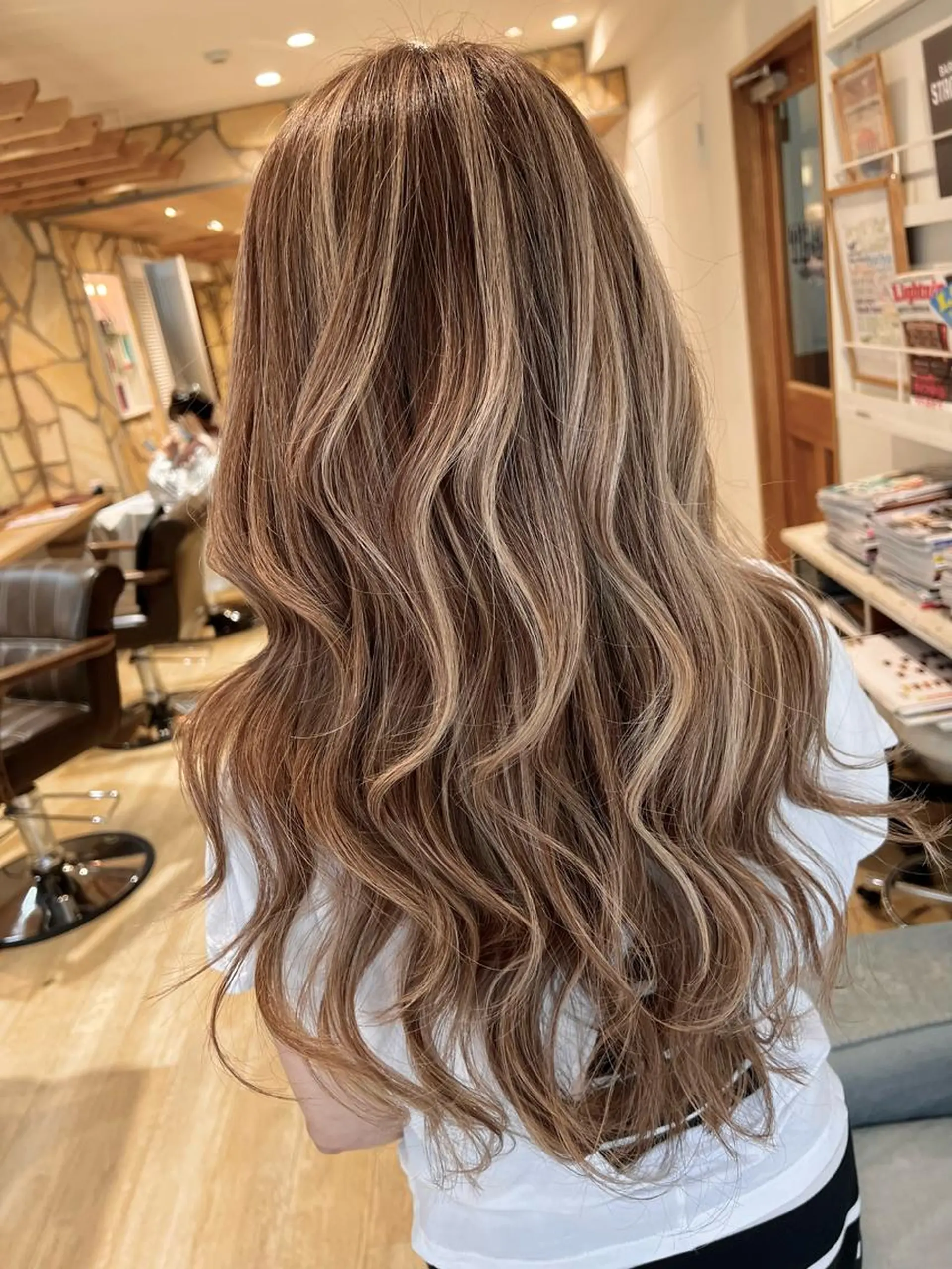 ロング ハイライト ヘアカラー 渋谷ハイトーン/ デザインカラー阿部のヘアスタイル