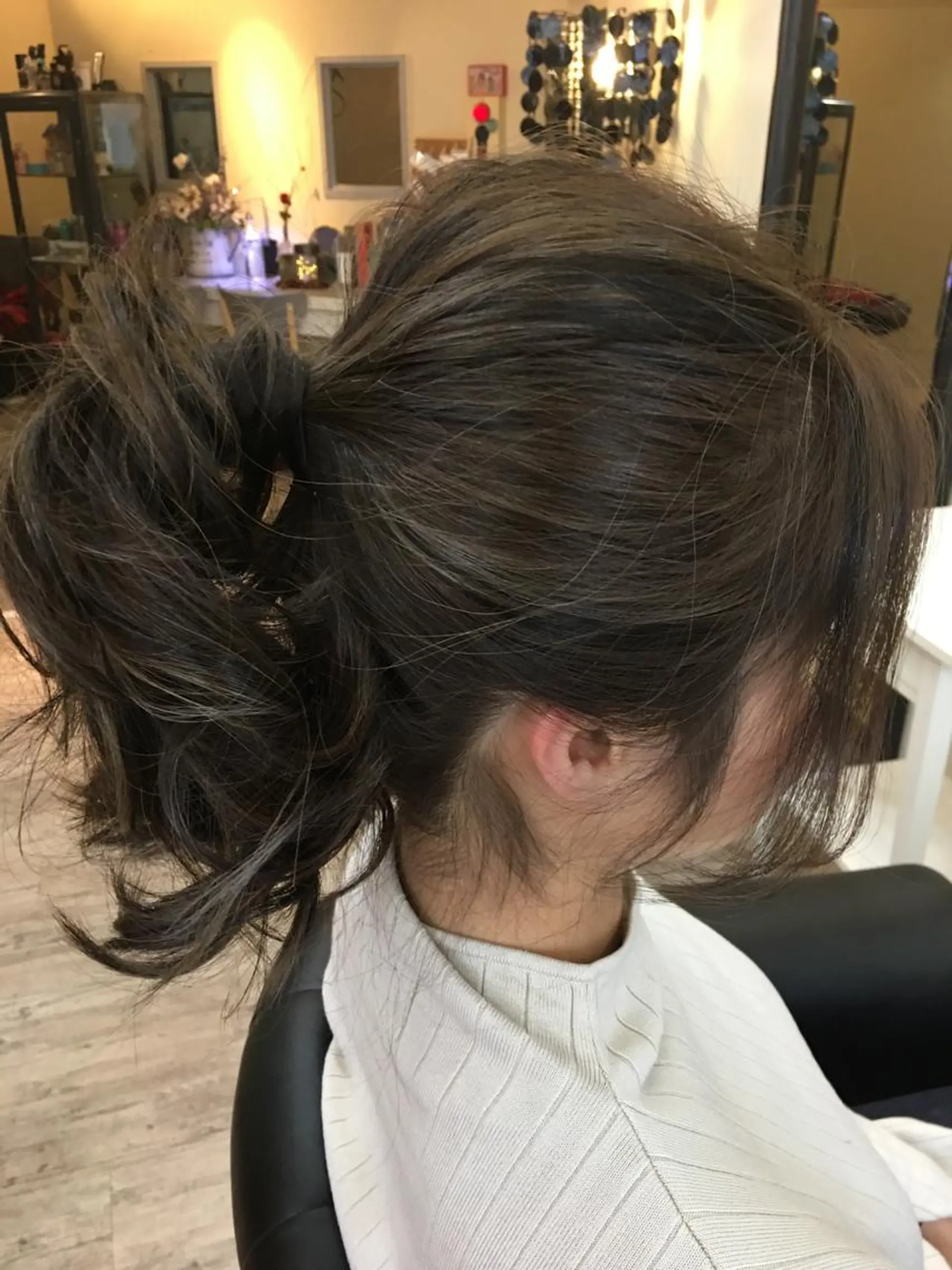 セミロング カラー アッシュ ブルーカラー ブルーアッシュ ハイライトカラー 外国人風カラー 鶴見 和美のヘアスタイル