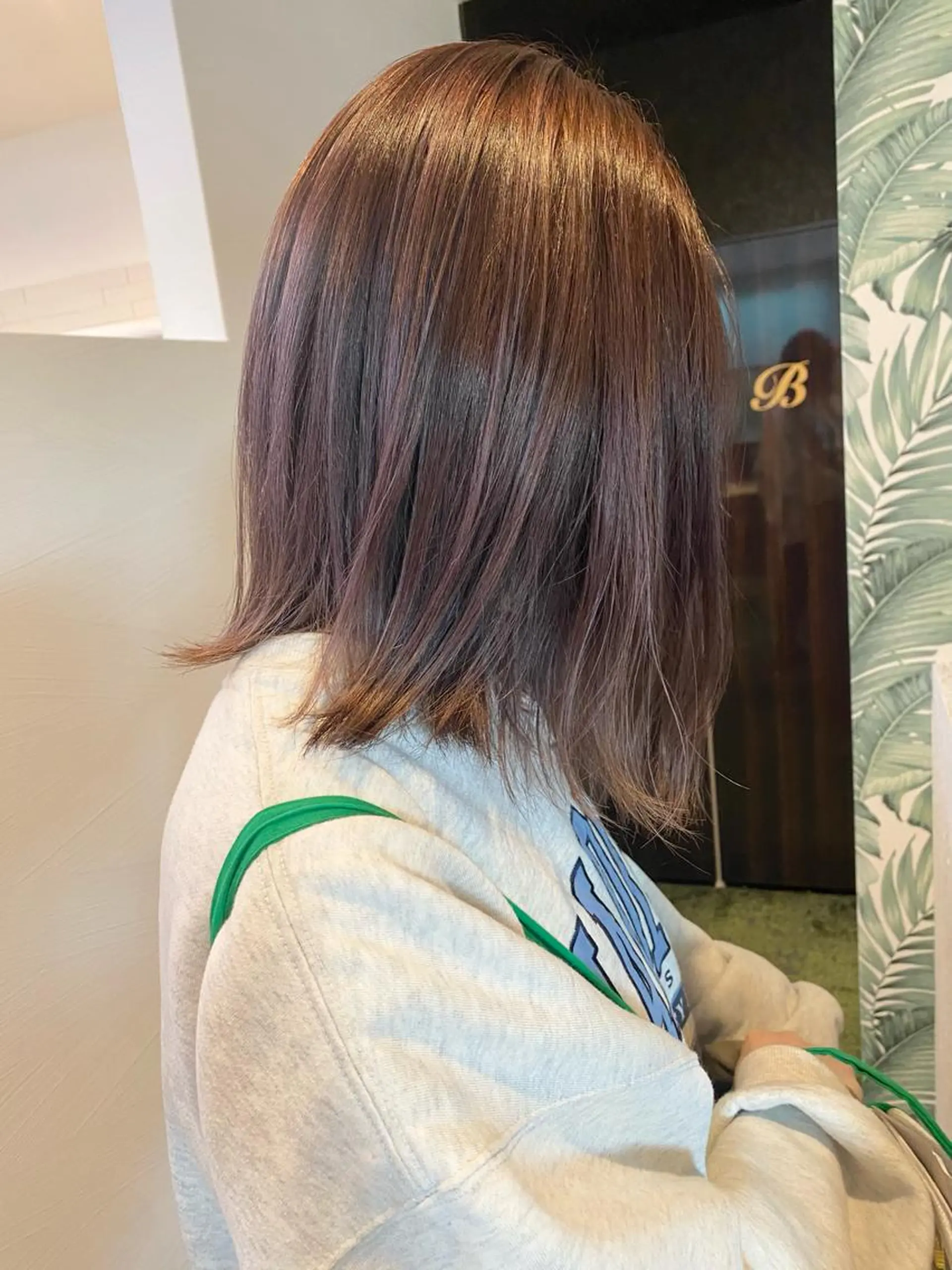 ミディアム カラー ハイライトカラー ラベンダーカラー ハイライト カット ヘアカラー トリートメント 桑原 菜摘のヘアスタイル