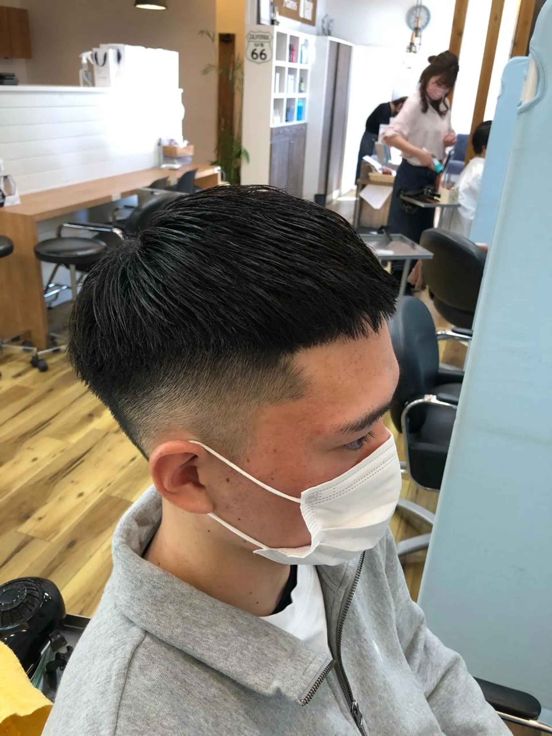 ショート ツイスパ特化 メンズサロンのヘアスタイル