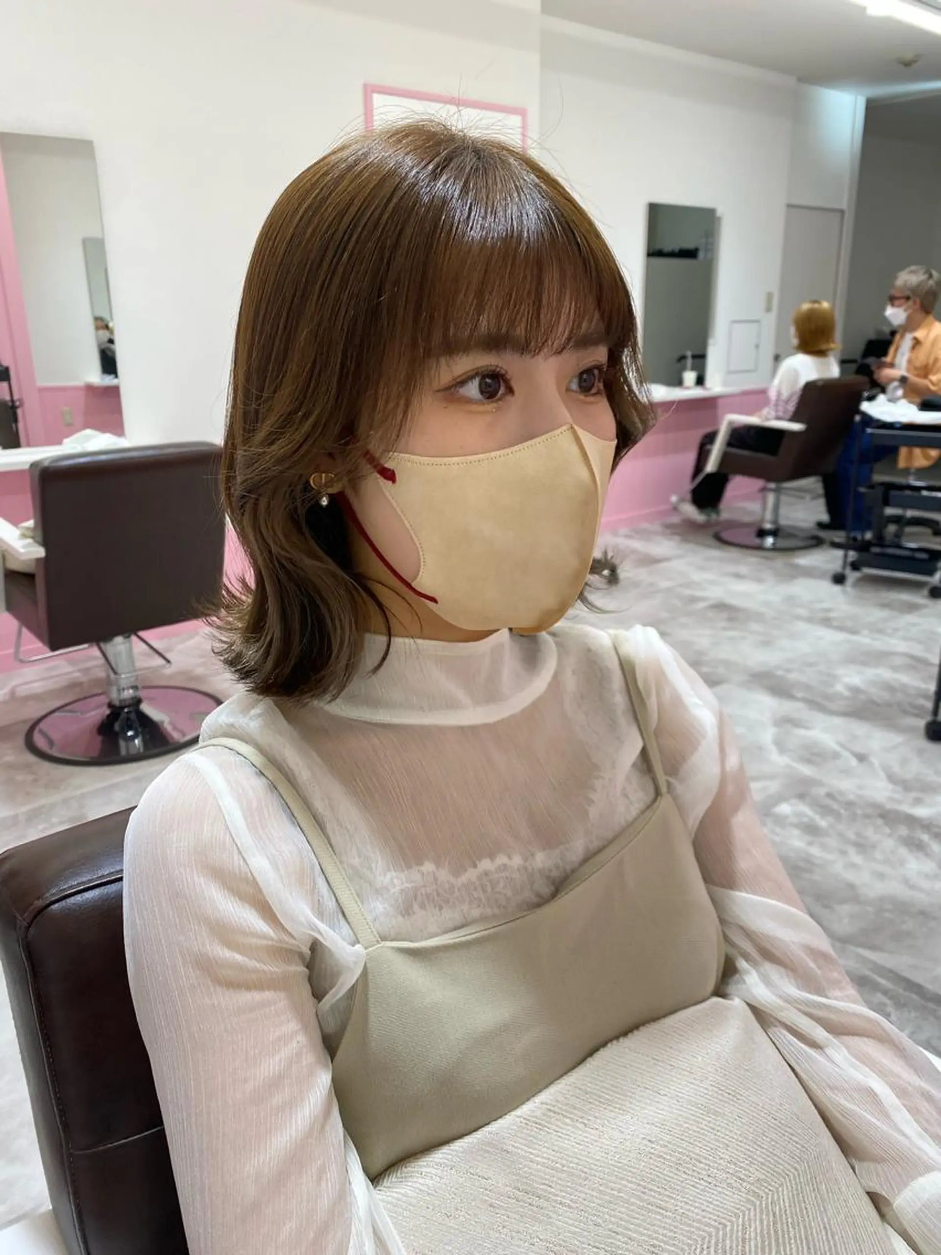 セミロング 髪質改善韓国レイヤー SHIORI🦋のヘアスタイル