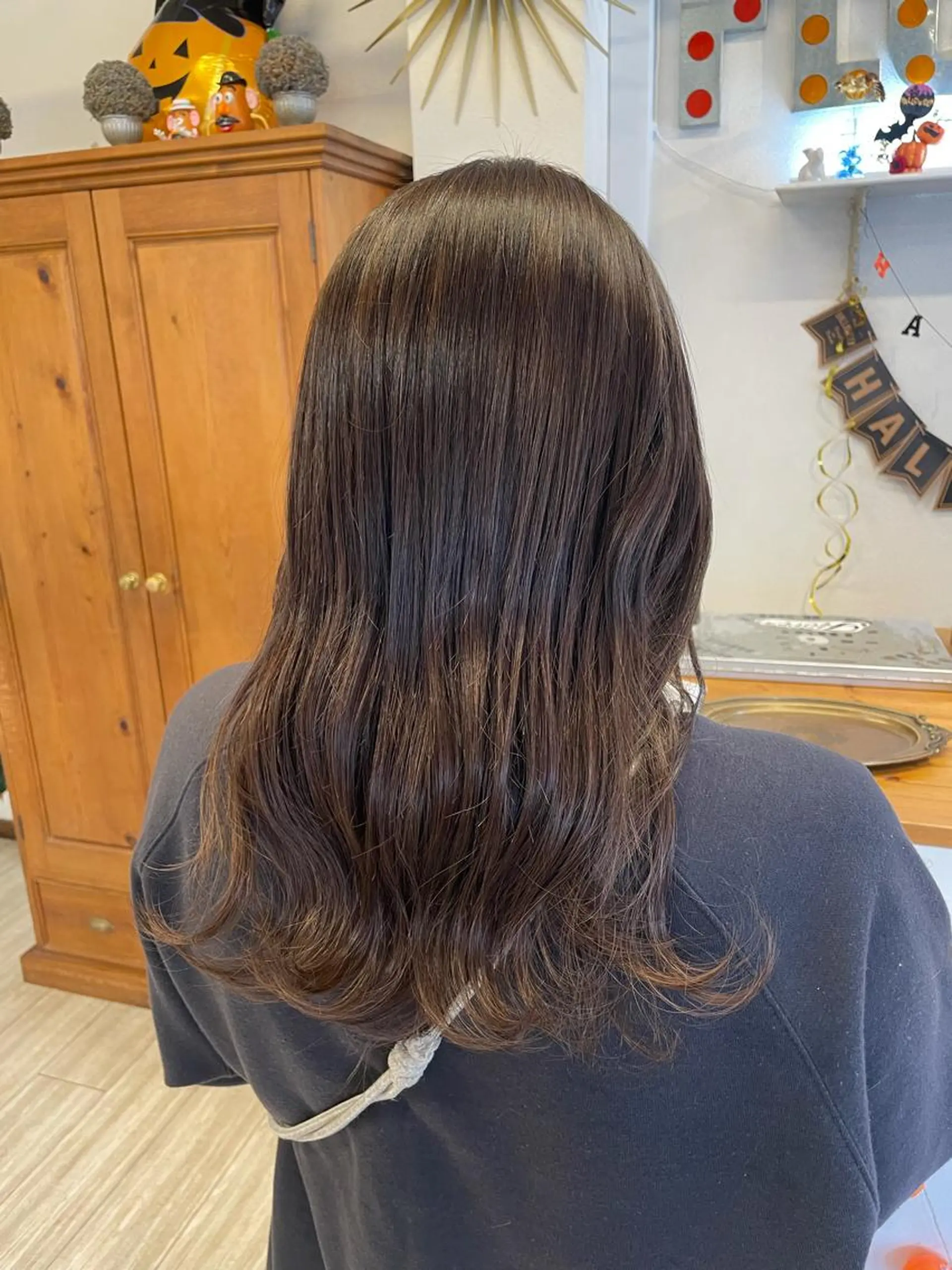 ミディアム カラー ベージュカラー カット インナーカラー 推し ブリーチ  髪質改善のヘアスタイル