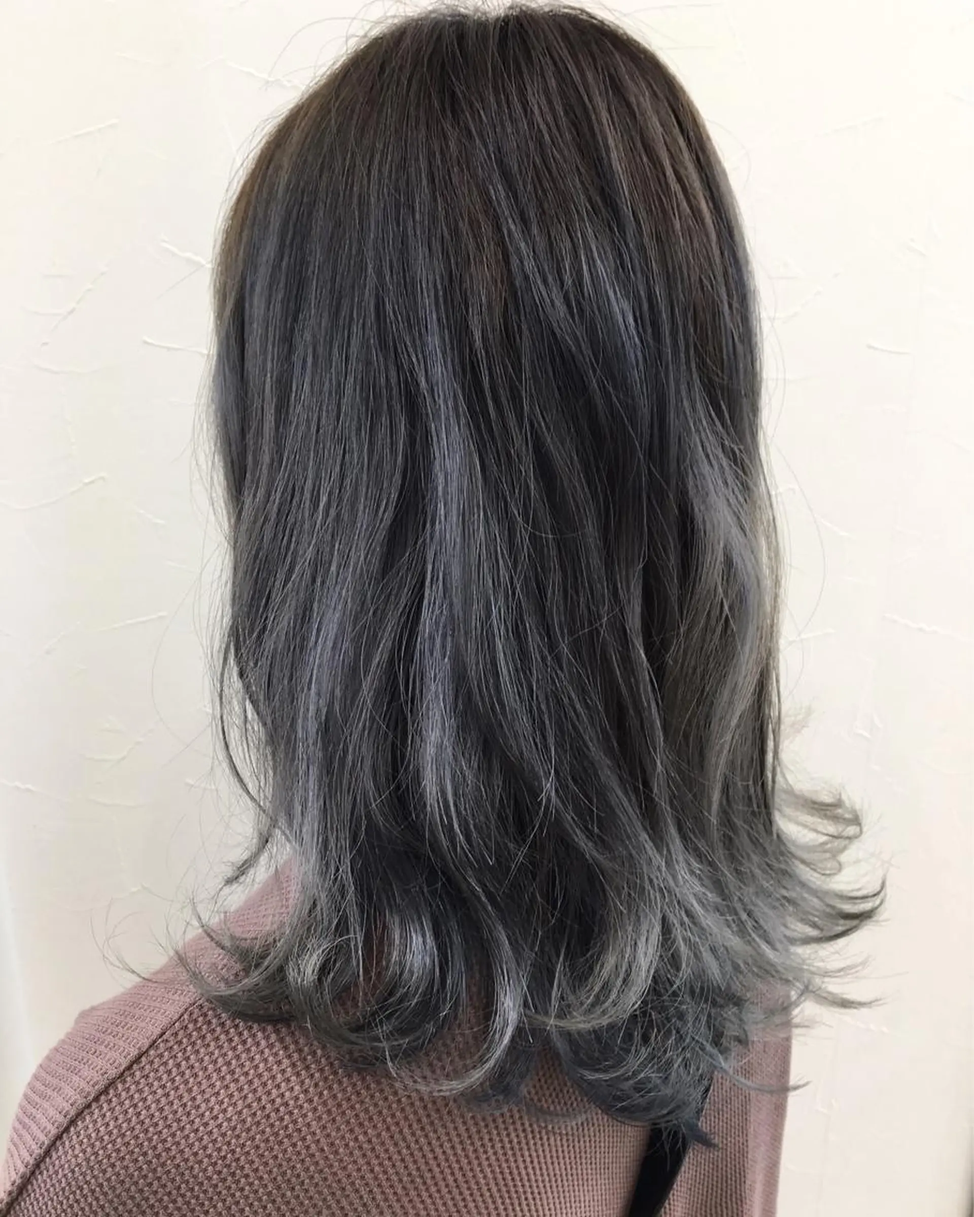 ミディアム カラー MERu/高橋裕之 /レイヤー/艶カラーのヘアスタイル