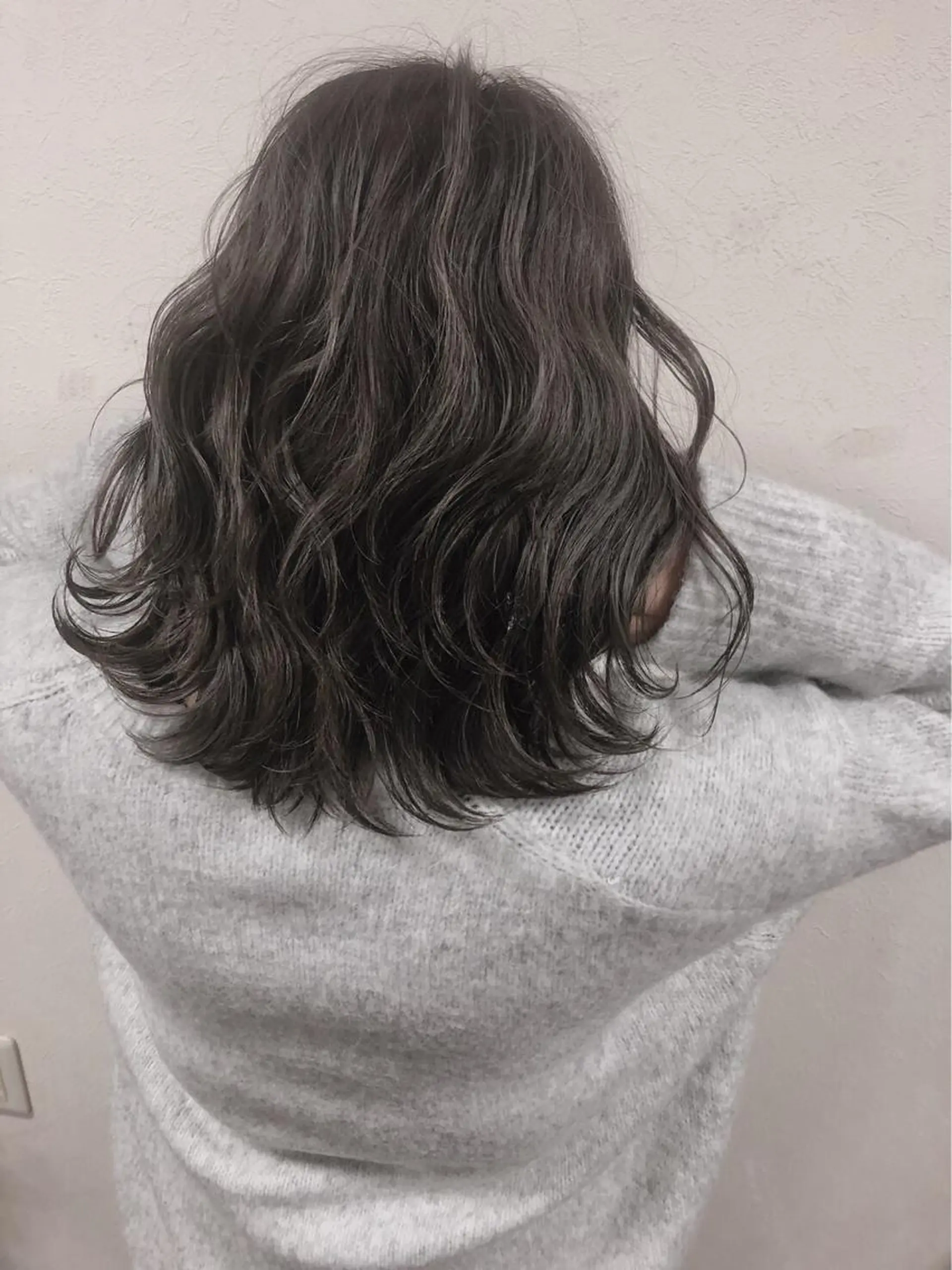 ミディアム カット ヘアカラー ヘアーズベリー 藤本のヘアスタイル