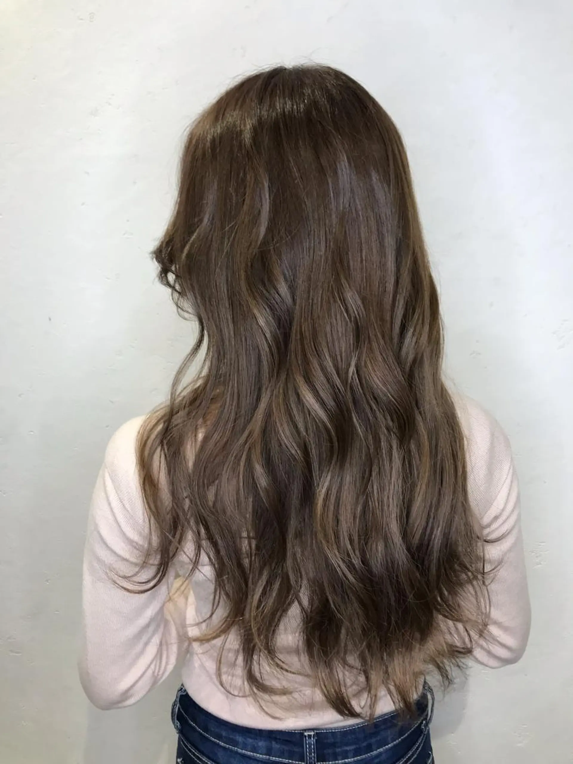 セミロング カラー アッシュ ベージュカラー 透明感カラー ハイライトカラー ハイライト 似合わせ/ブリーチ カラー.岡田友仁のヘアスタイル