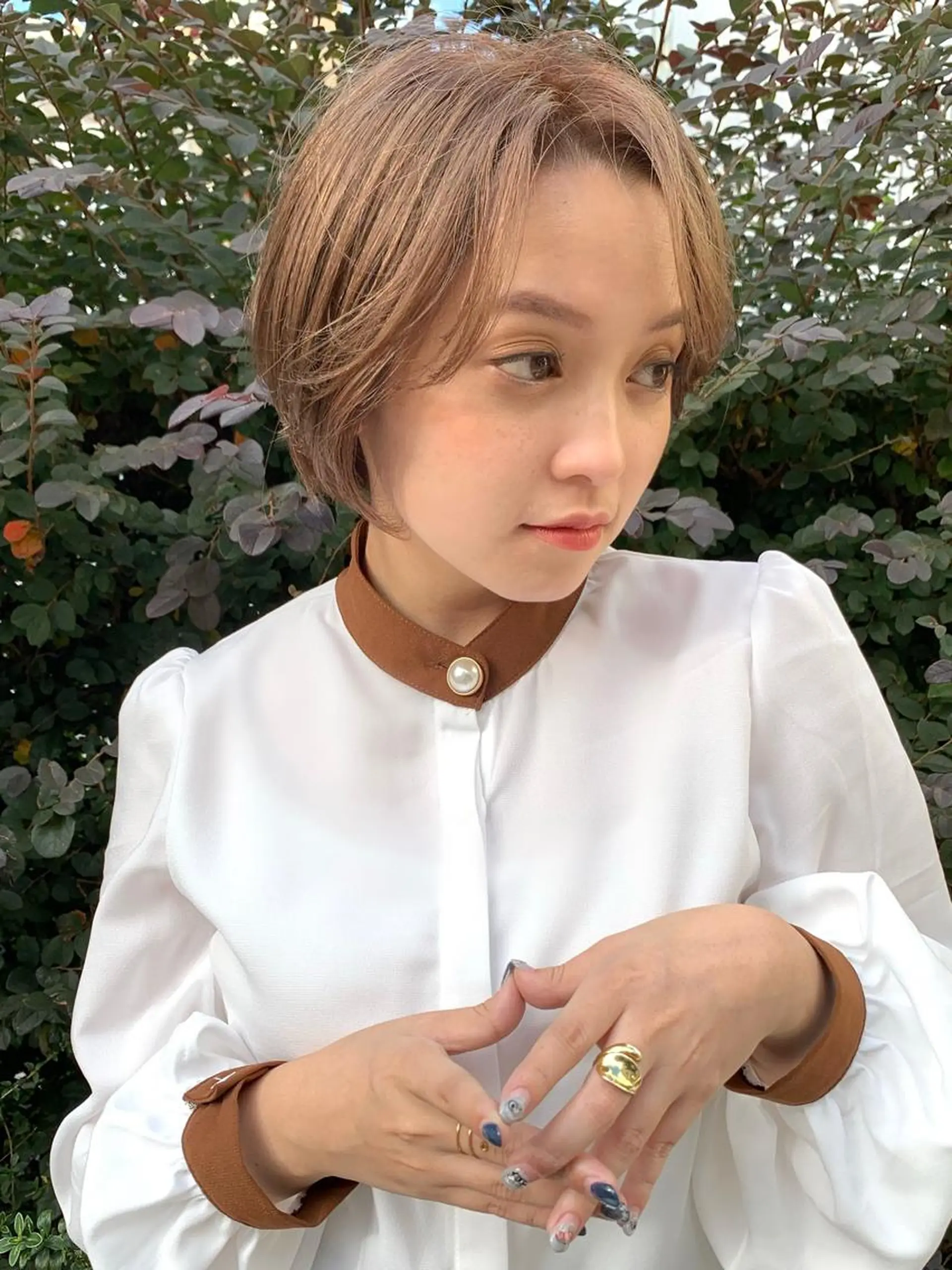 ショート カラー ベージュカラー ブリーチ グラデーションカラー ハイトーンカラー 大西 真人🪴のヘアスタイル