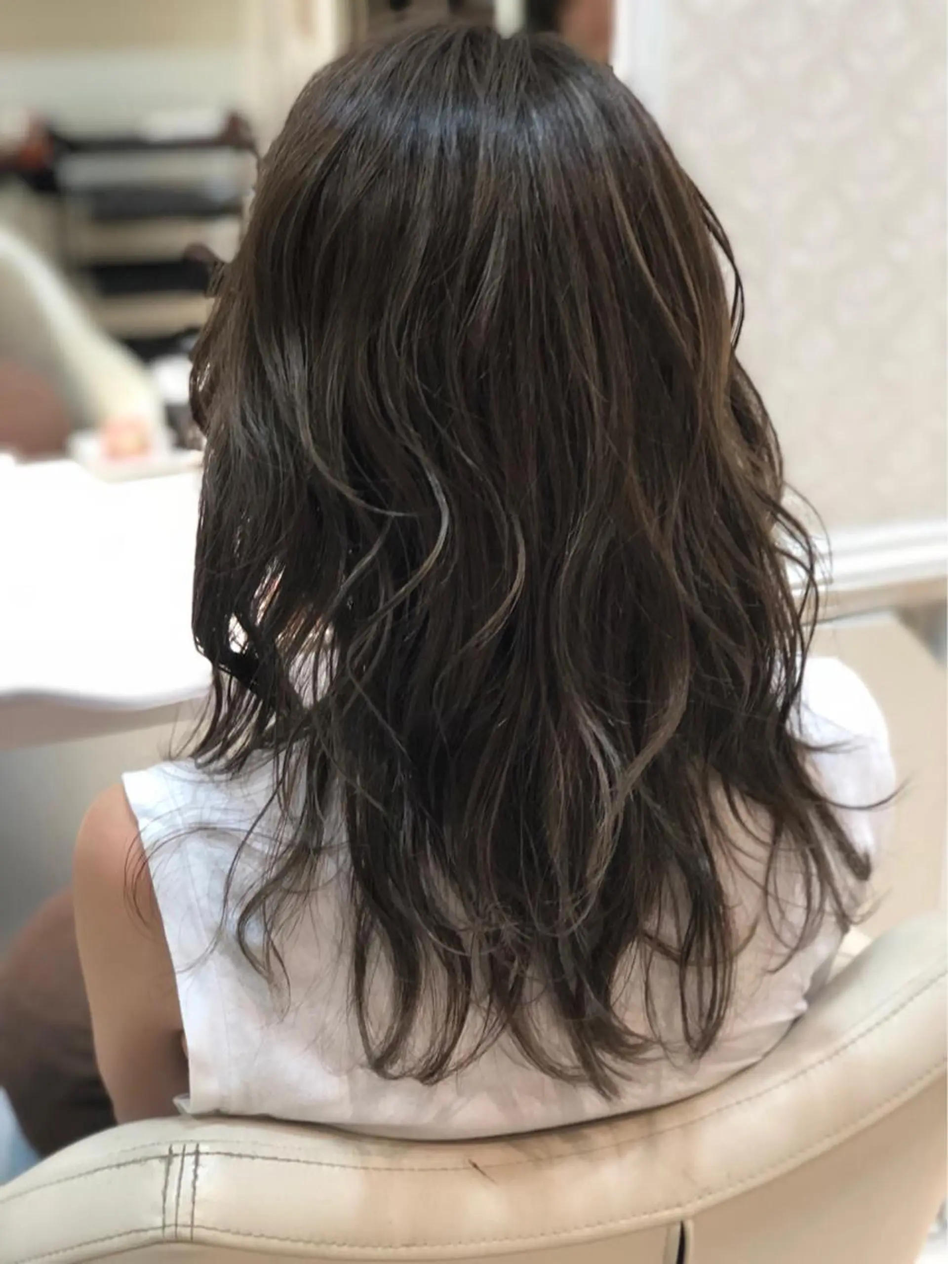 セミロング カラー グレージュ ハイライトカラー ハイライト 【店長】石川 【メンズ特化】のヘアスタイル