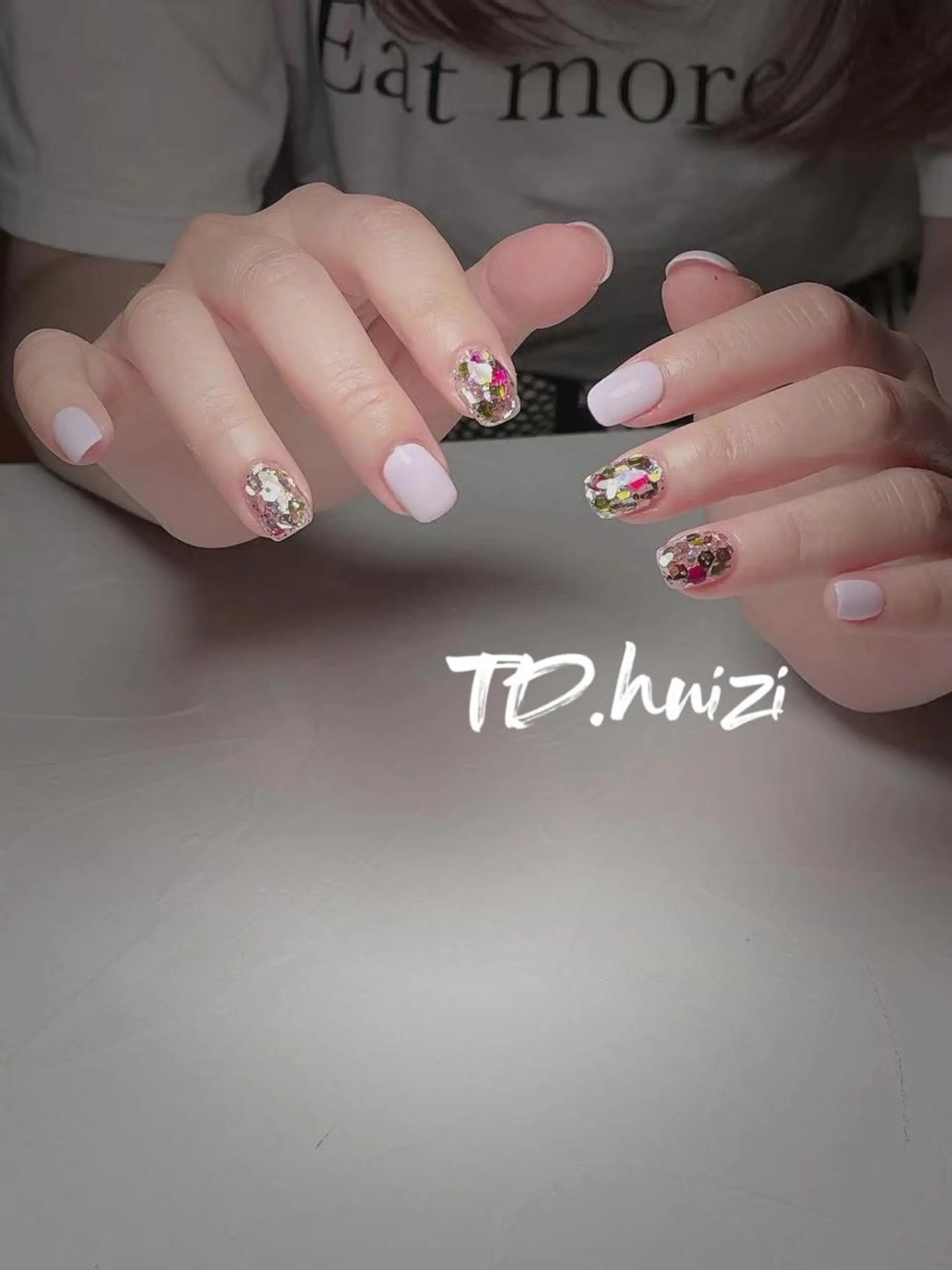 ミディアム めぐみのネイルサロン スタッフ練習のネイルデザイン