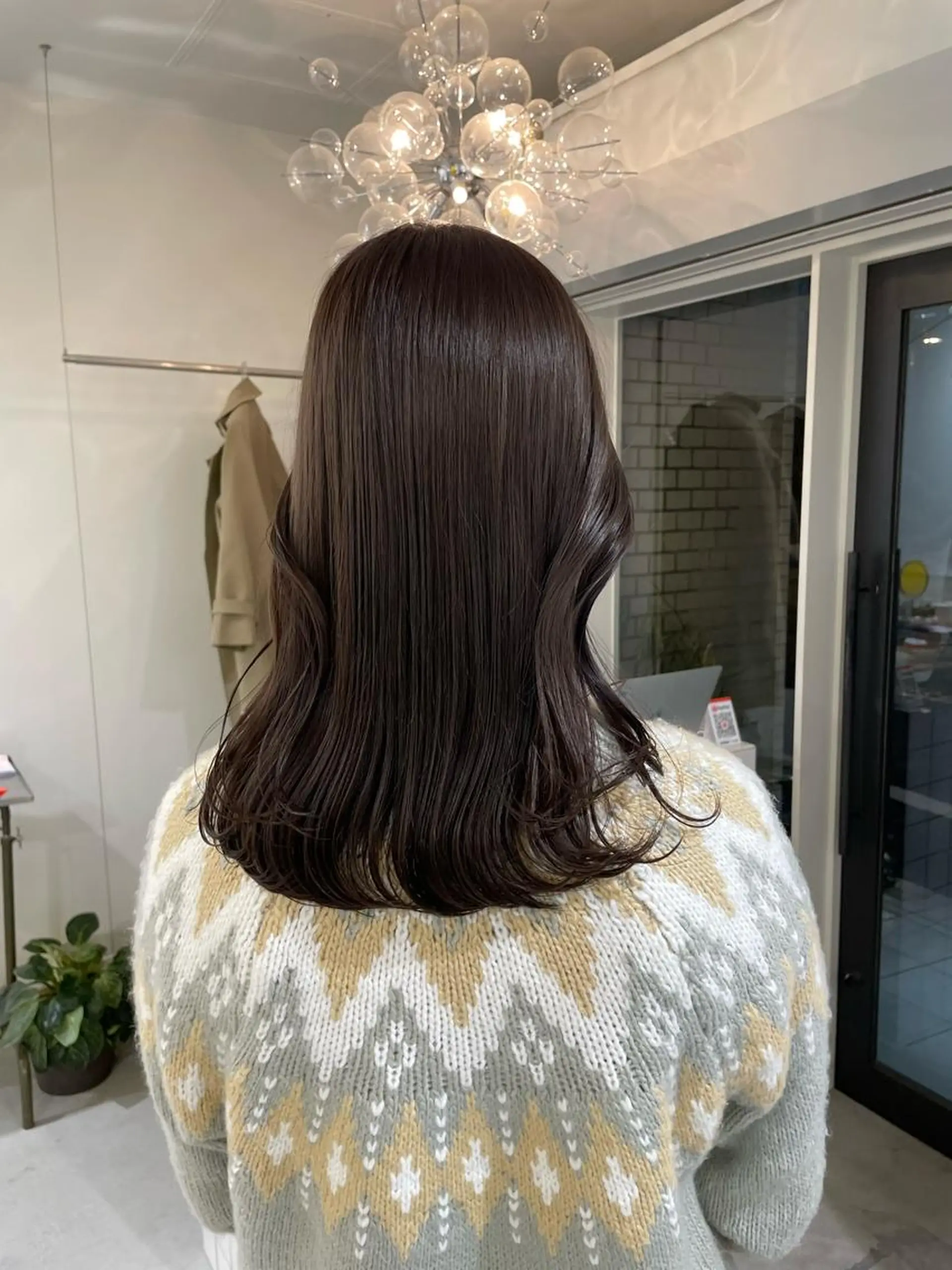 セミロング カラー Koto🌿 ブリーチなしカラーのヘアスタイル