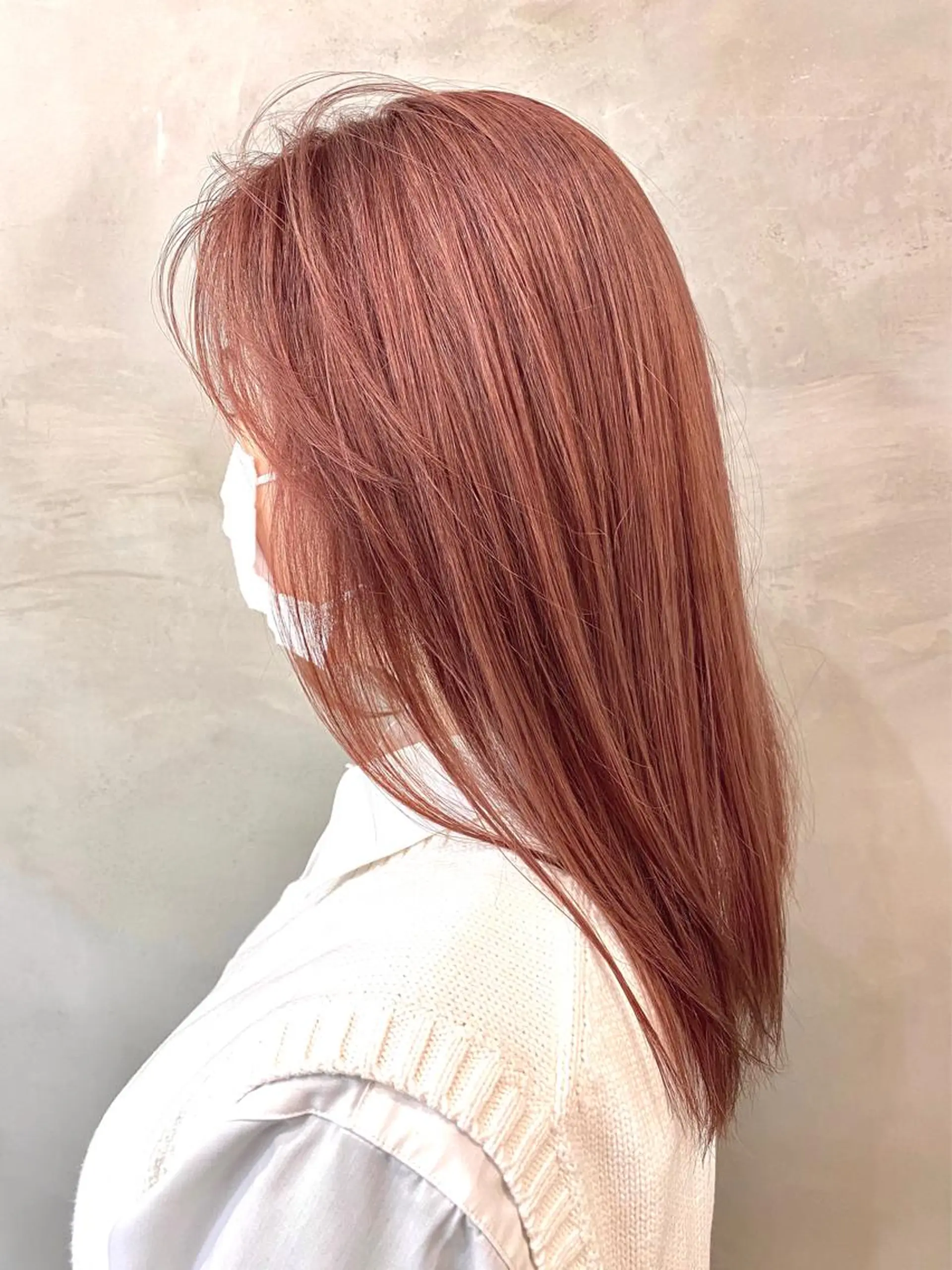 セミロング カラー ブリーチ ピンクカラー カット ヘアカラー トリートメント 🫧透明感カラー🫧 OIKAWAのヘアスタイル