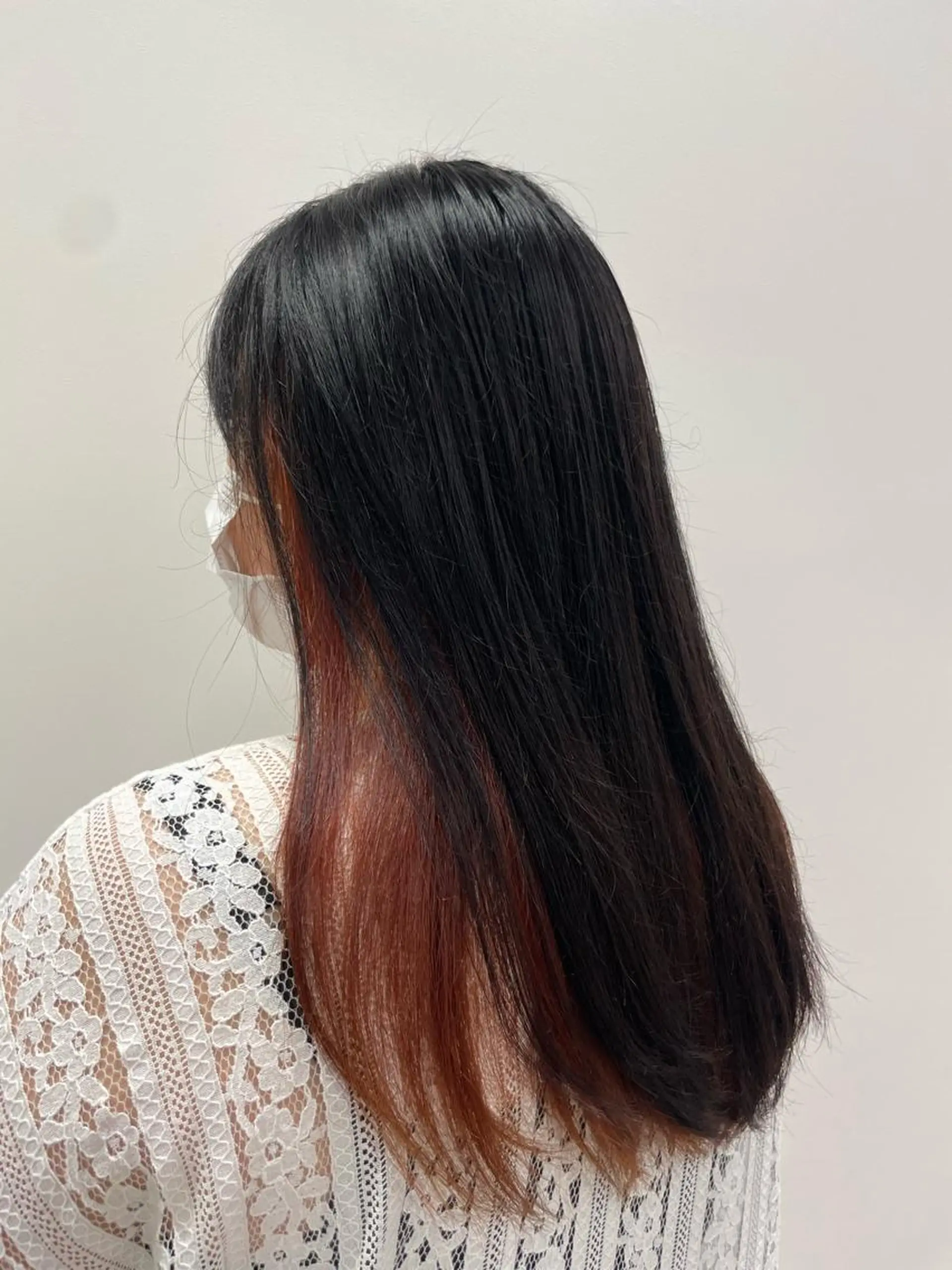 セミロング カラー ブリーチ インナーカラー オレンジ クロスパーマ/うる艶 カラー/Kurumiのヘアスタイル