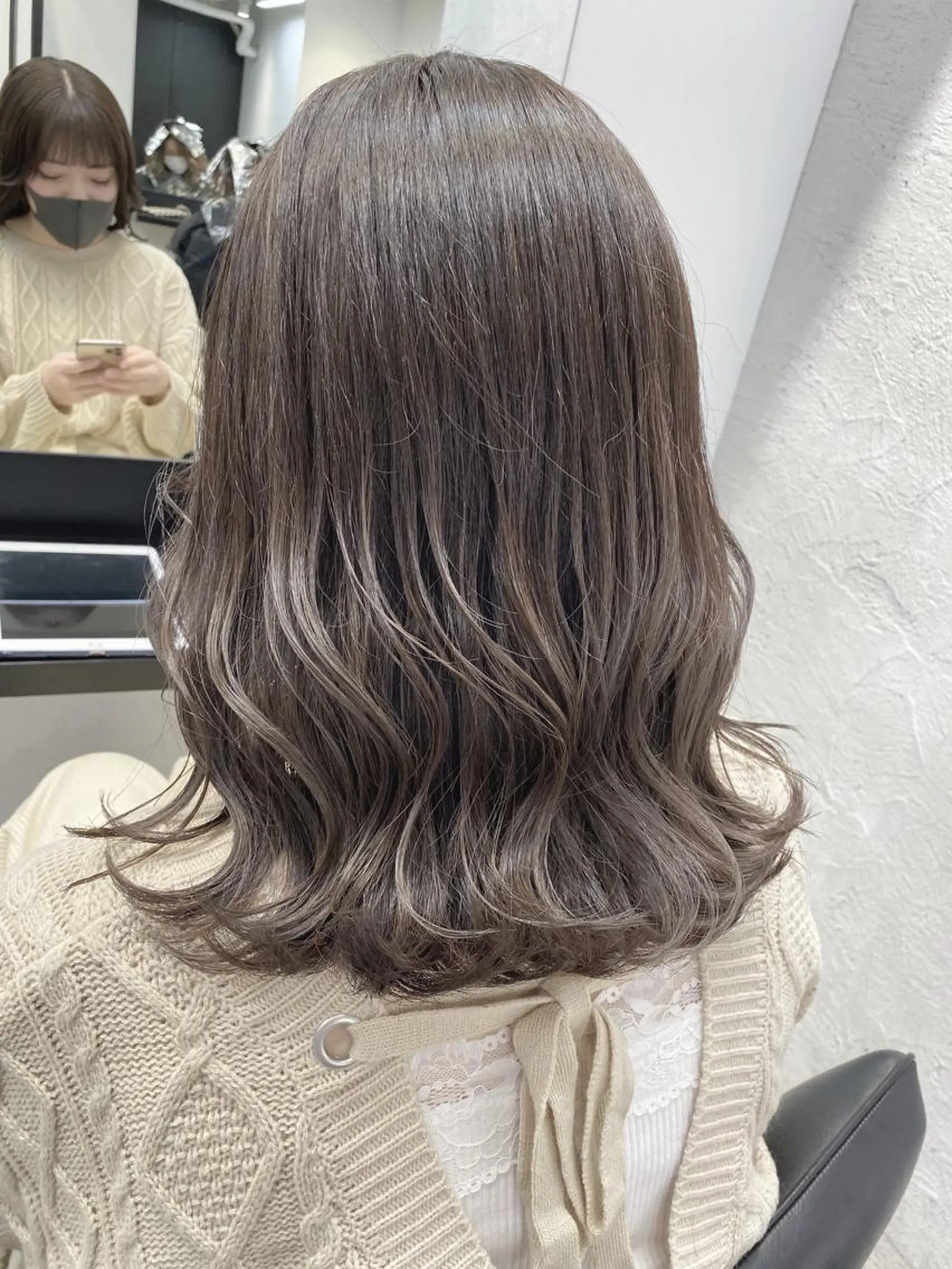 セミロング カラー アッシュ 透明感カラー イルミナカラー 就活ヘア 髪質改善 前髪顔周りカット 沼田　拓斗のヘアスタイル