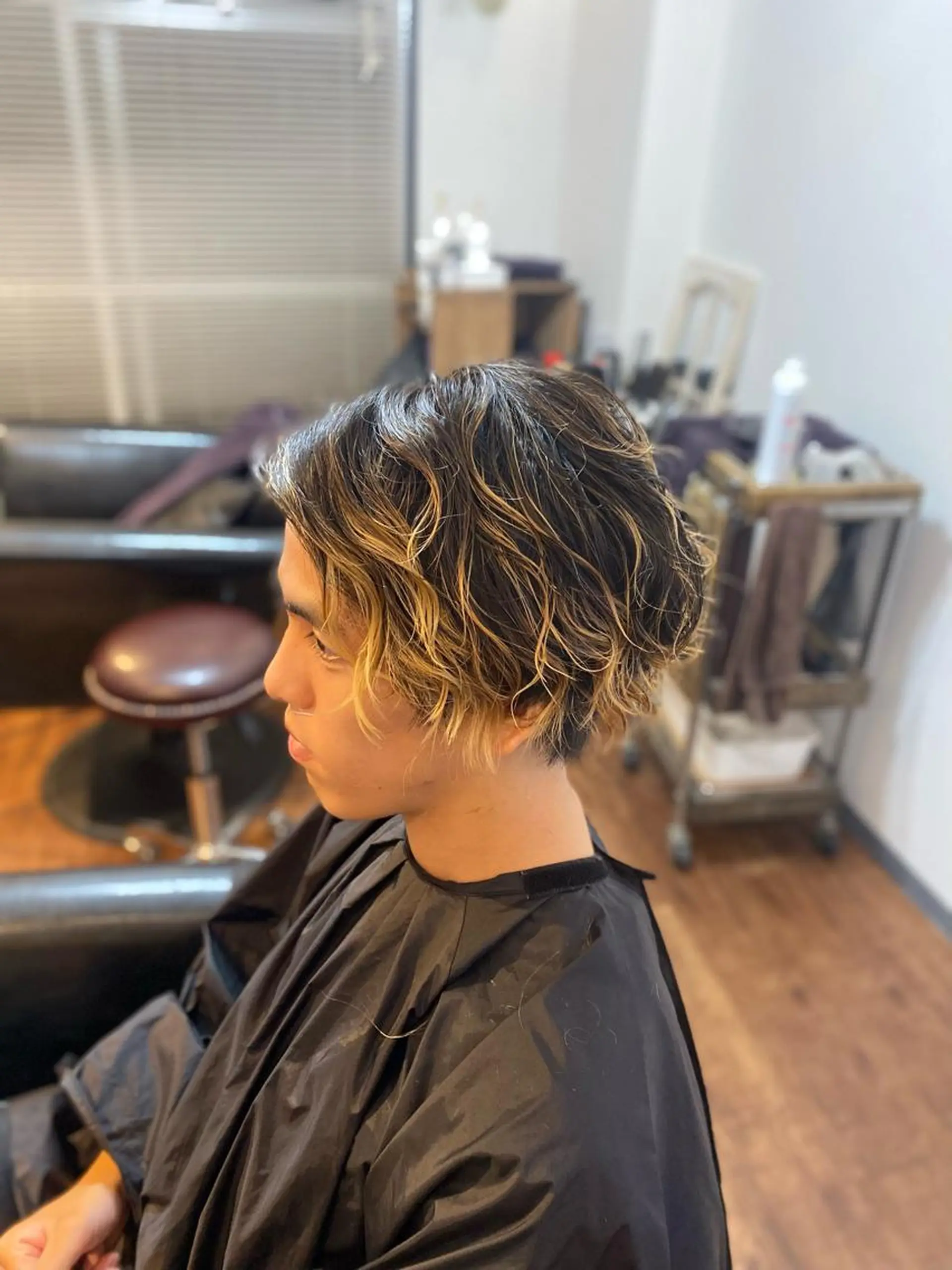 ロング パーマ メンズ メンズブリーチ メンズパーマ カット パーマ トリートメント Luzir⭐︎ GEN⭐︎のヘアスタイル