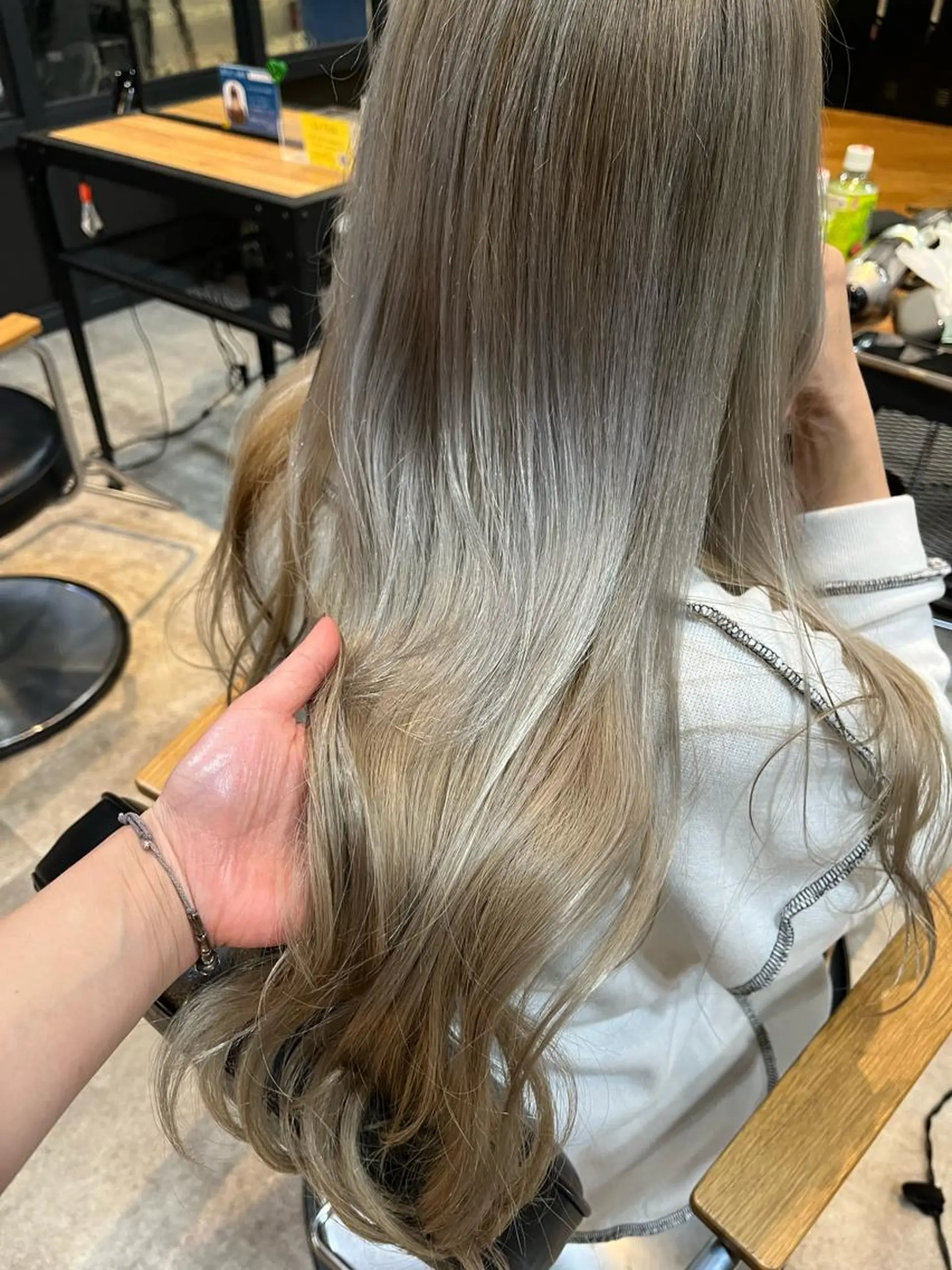 ロング ヘアカラー トリートメント 山本 みきのヘアスタイル