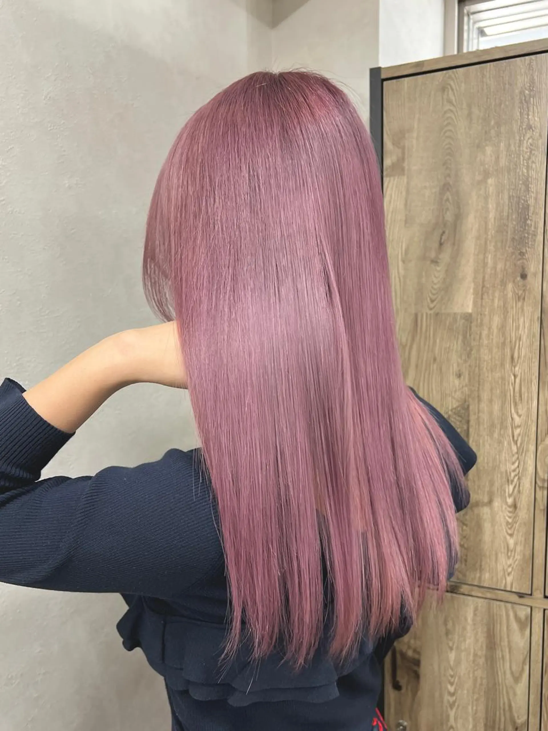 ロング カラー バレイヤージュ ブリーチ ケアブリーチ ダブルカラー イヤリングカラー カット ヘアカラー 🌷かわばた めい🌷のヘアスタイル