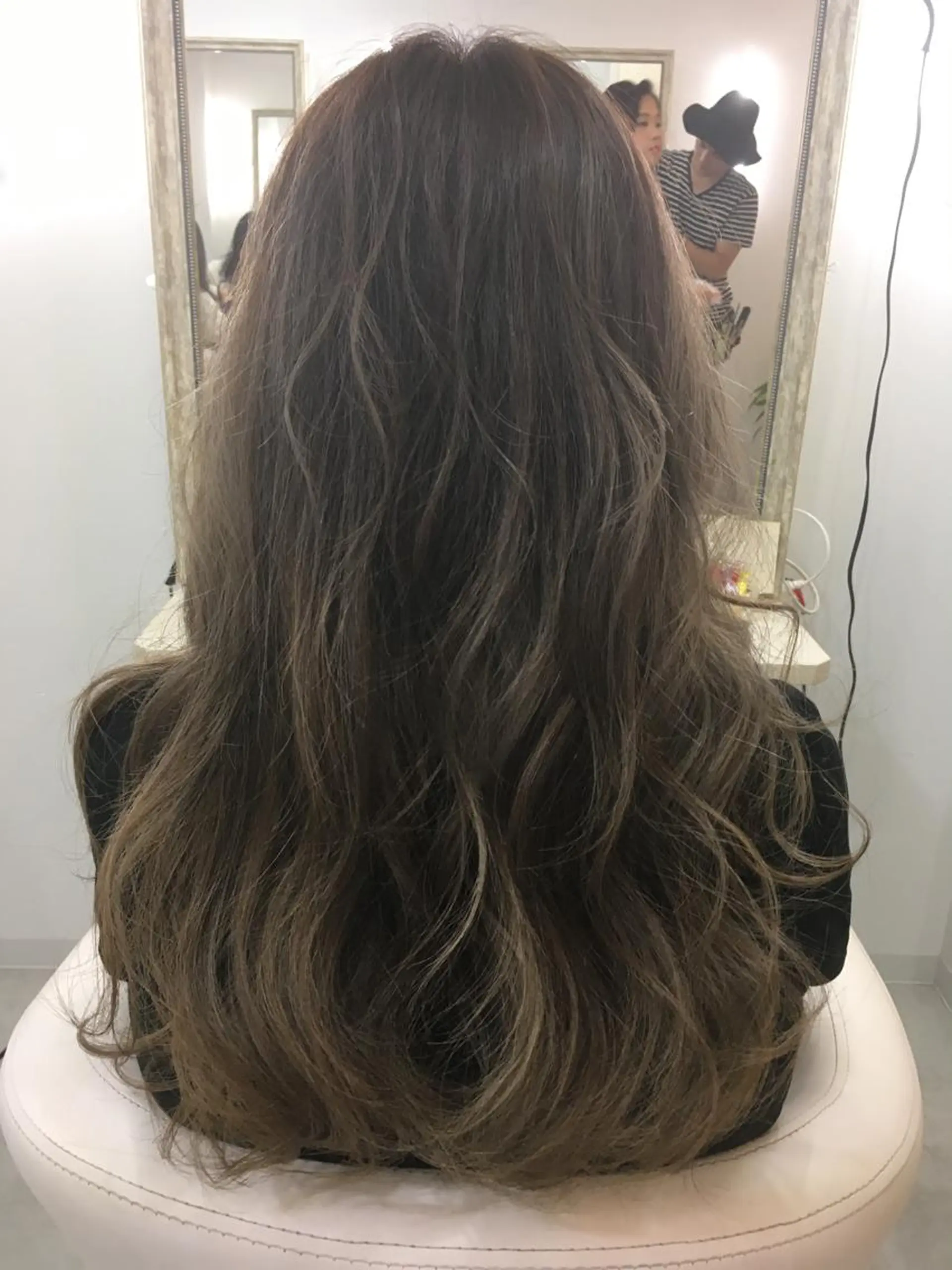 セミロング ロング カラー 髪質改善 中川　翔のヘアスタイル