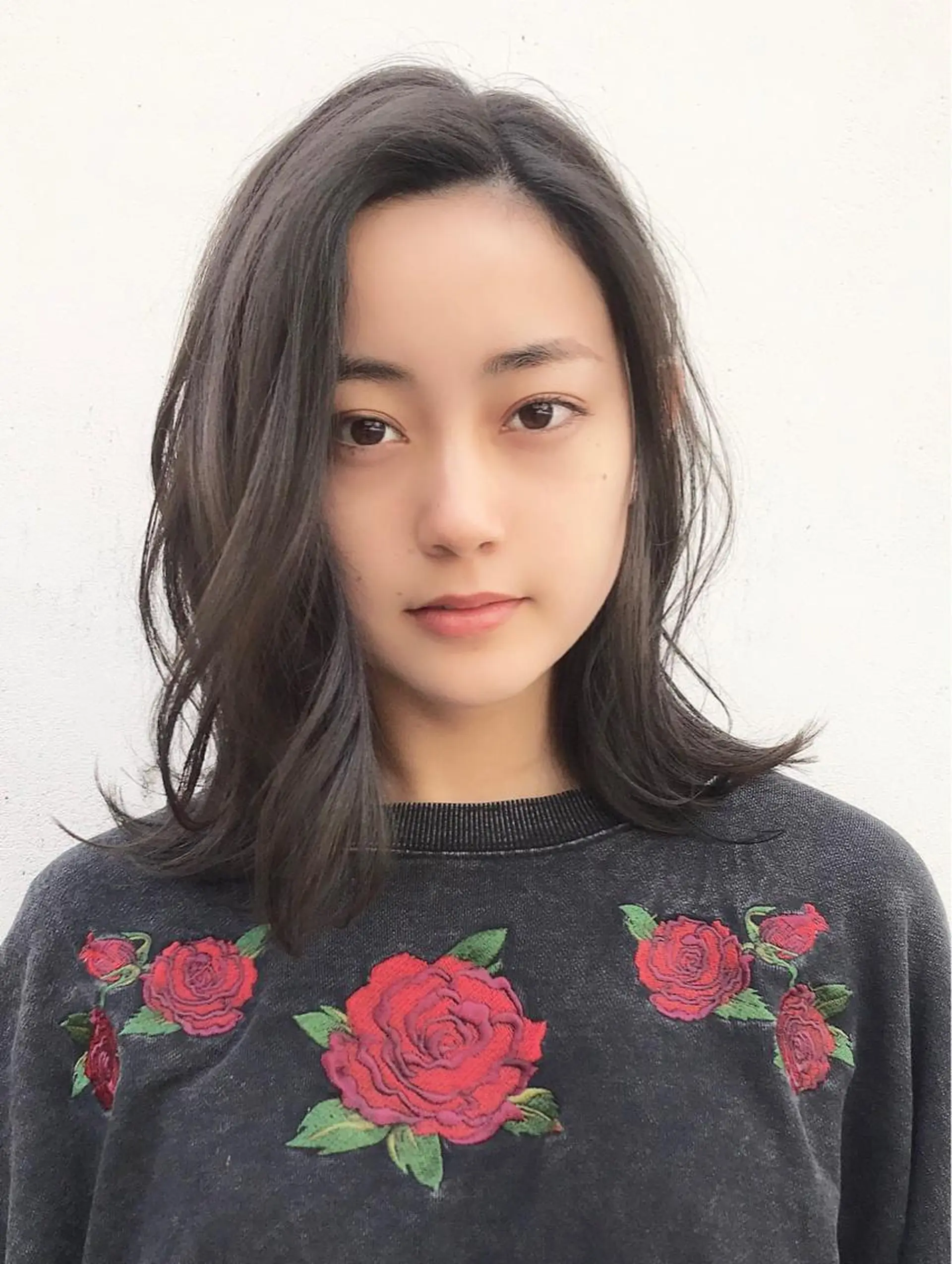 ミディアム カラー 寺山 佳貴のヘアスタイル