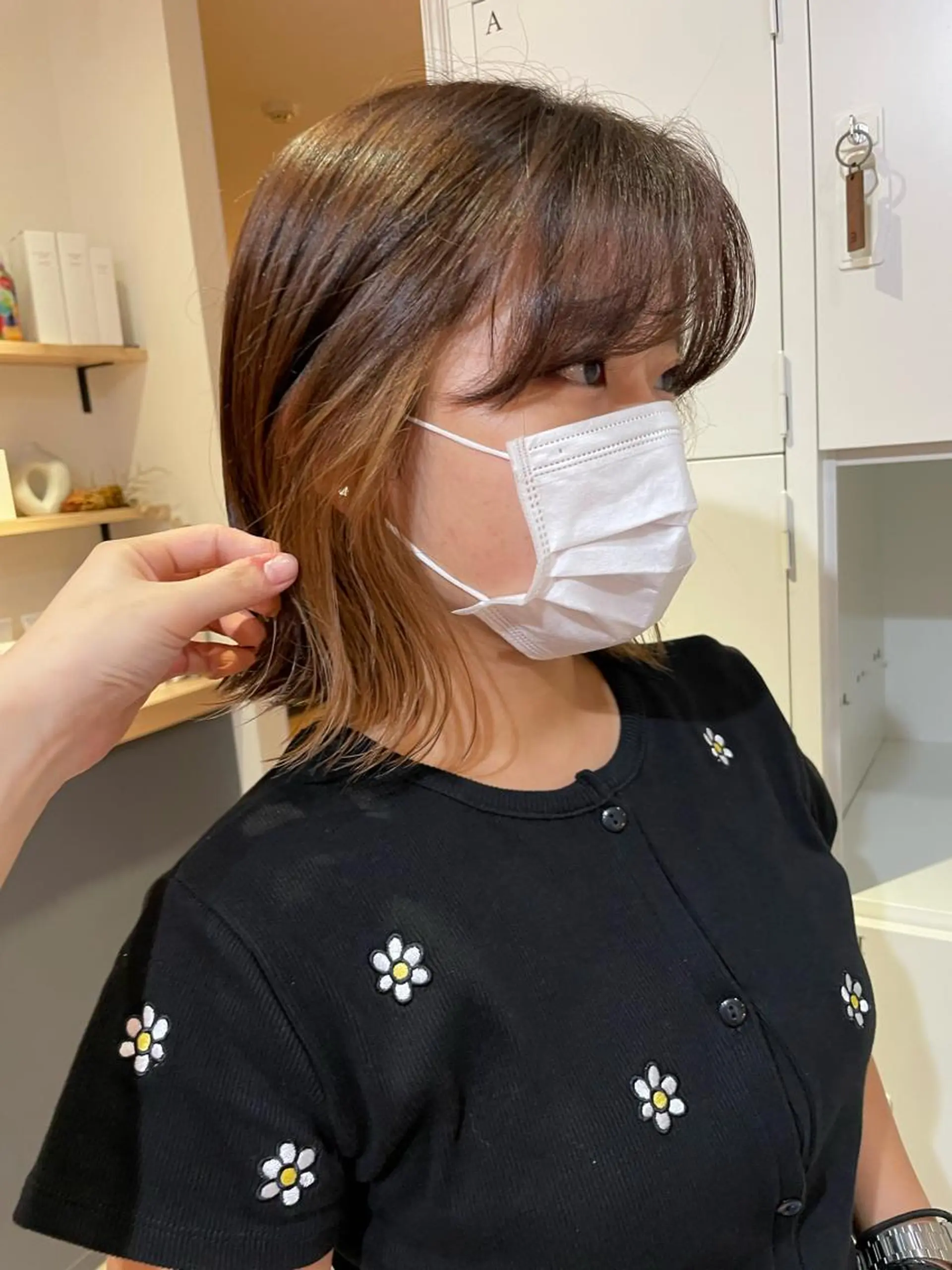 ミディアム カラー akane .のヘアスタイル