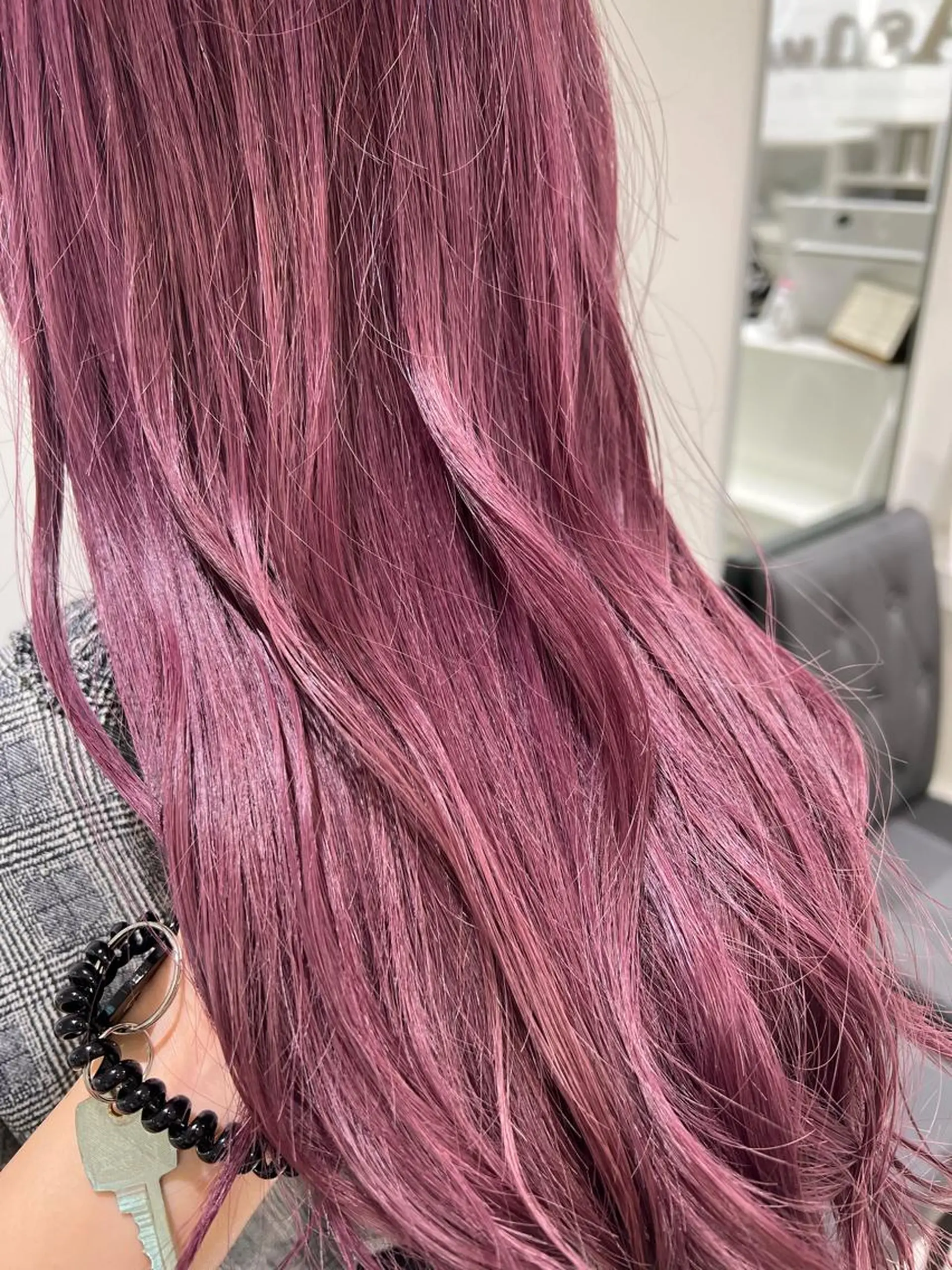 ロング カラー ブリーチ ラベンダーカラー ピンクカラー ピンクラベンダー 【暖色カラー特化】 中山由梨のヘアスタイル