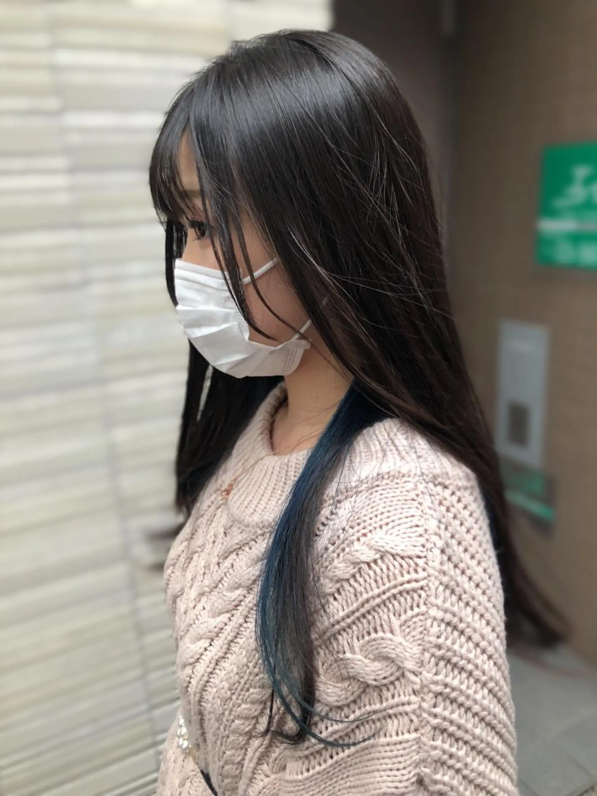 ロング カラー ブリーチ ブルーカラー 両国駅徒歩1分⭐️ アイロン仕上げのヘアスタイル