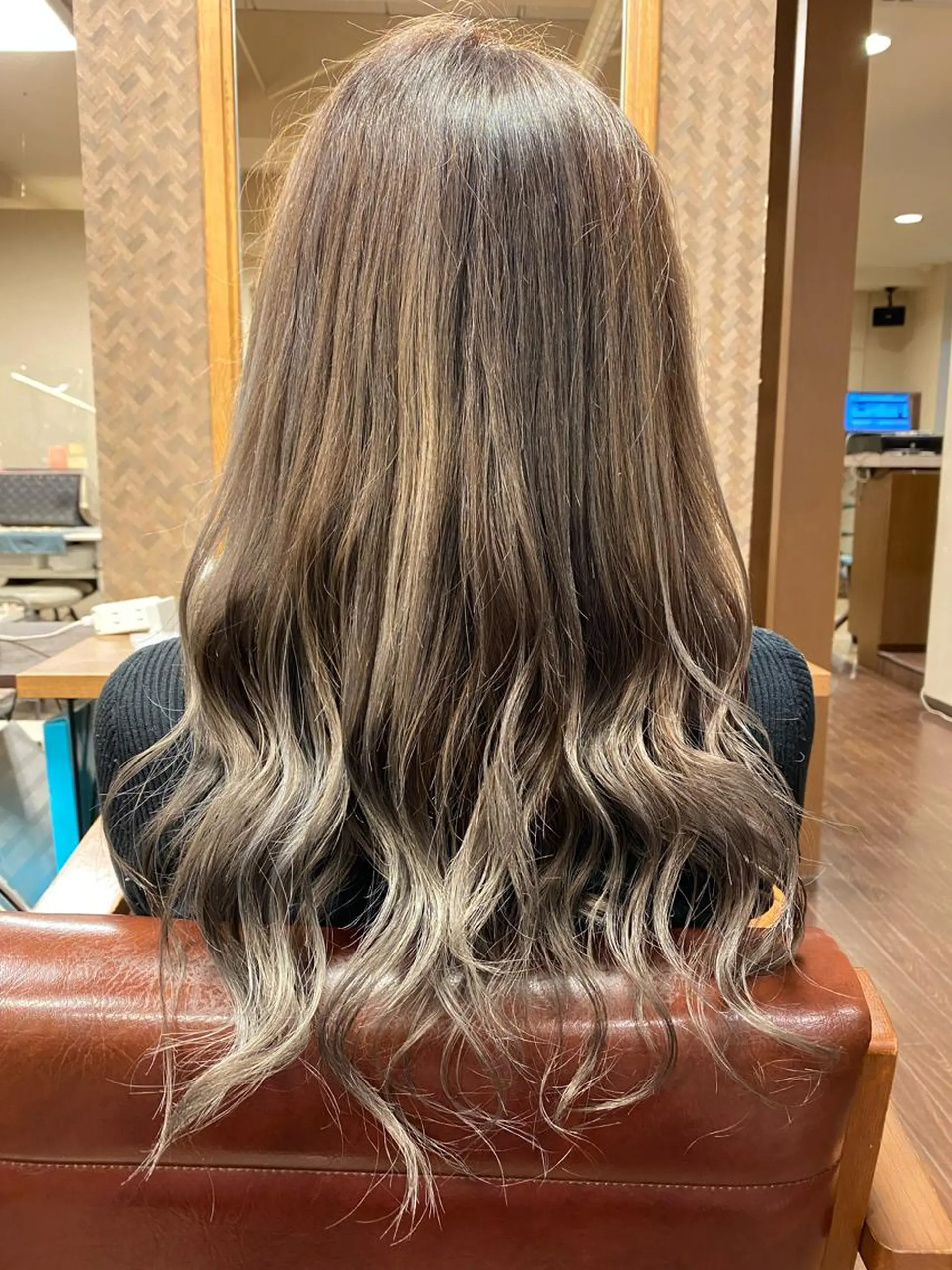 ロング カラー ロング liL  hair サトウリョウタのヘアスタイル