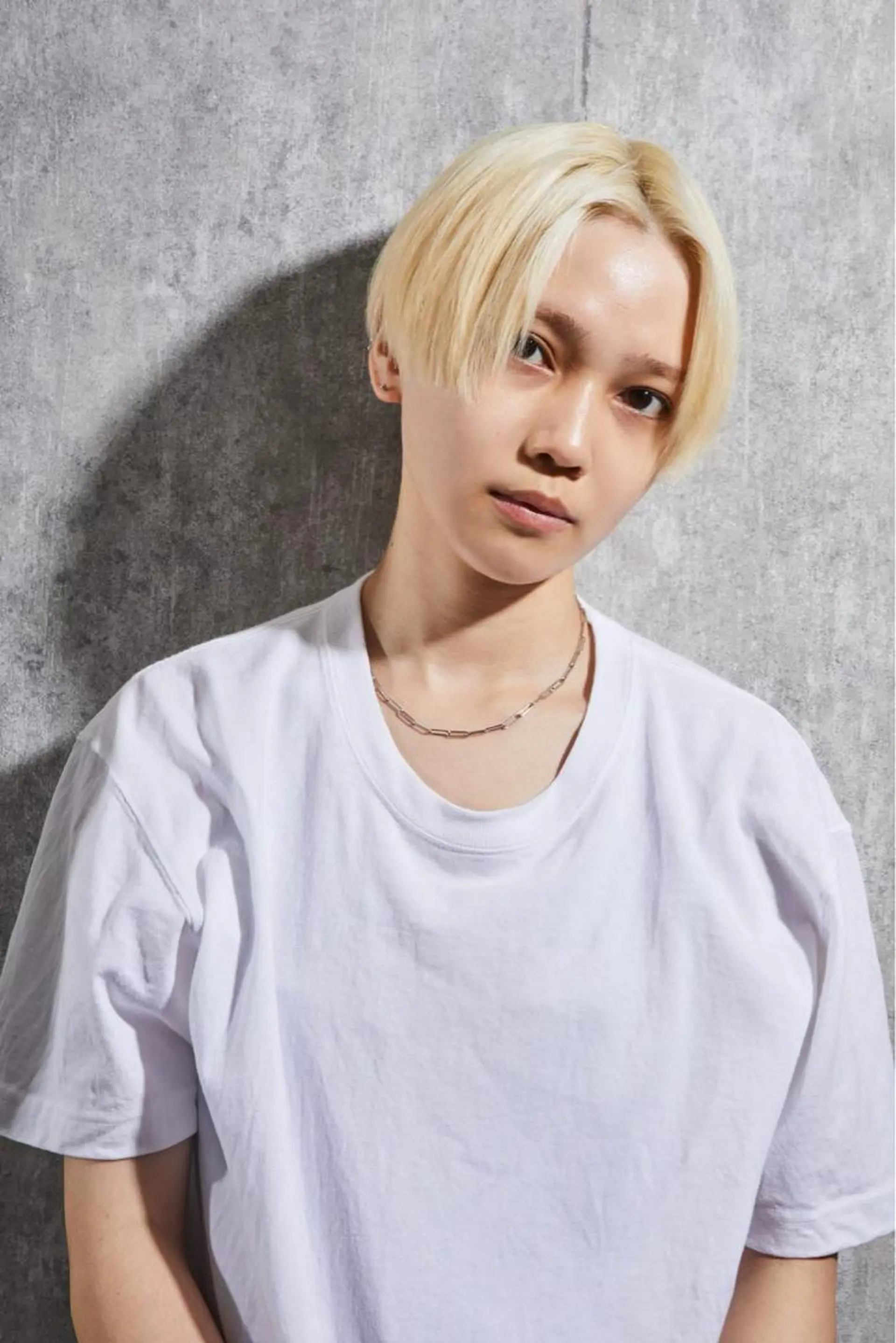 ショート カラー 𝙱𝙻𝙴𝙽 𝚋𝚢 𝚍𝚘𝚝.所属・🤍BLEN 窓🤍のヘアスタイル