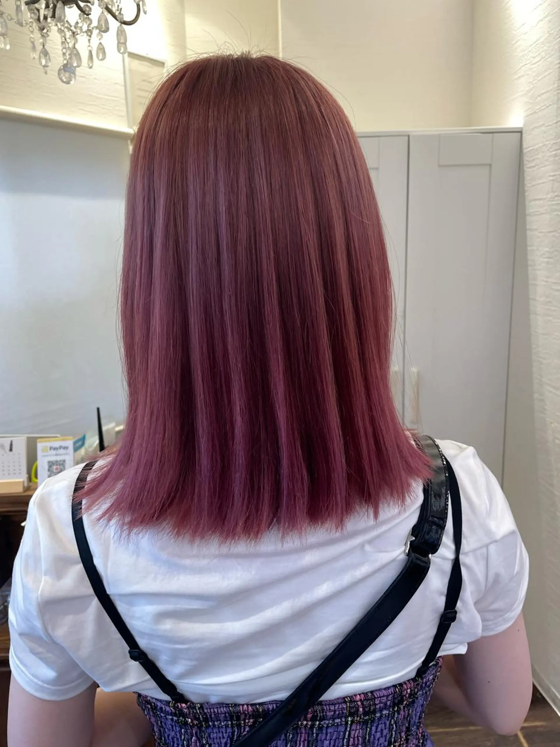 セミロング カラー ピンクカラー レッドカラー 皆巳 達郎のヘアスタイル