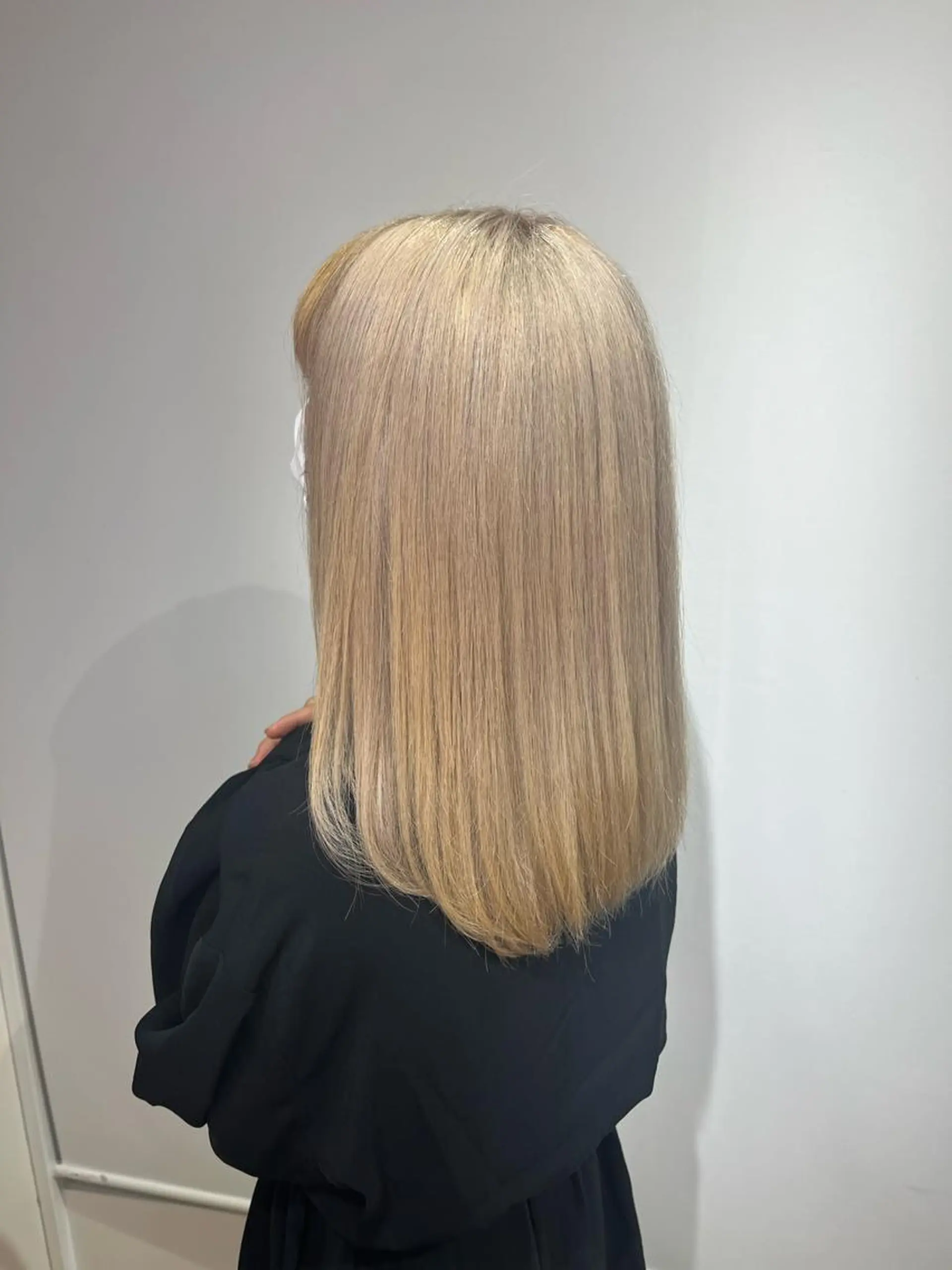 セミロング カラー カット ヘアカラー 三上 由貴のヘアスタイル