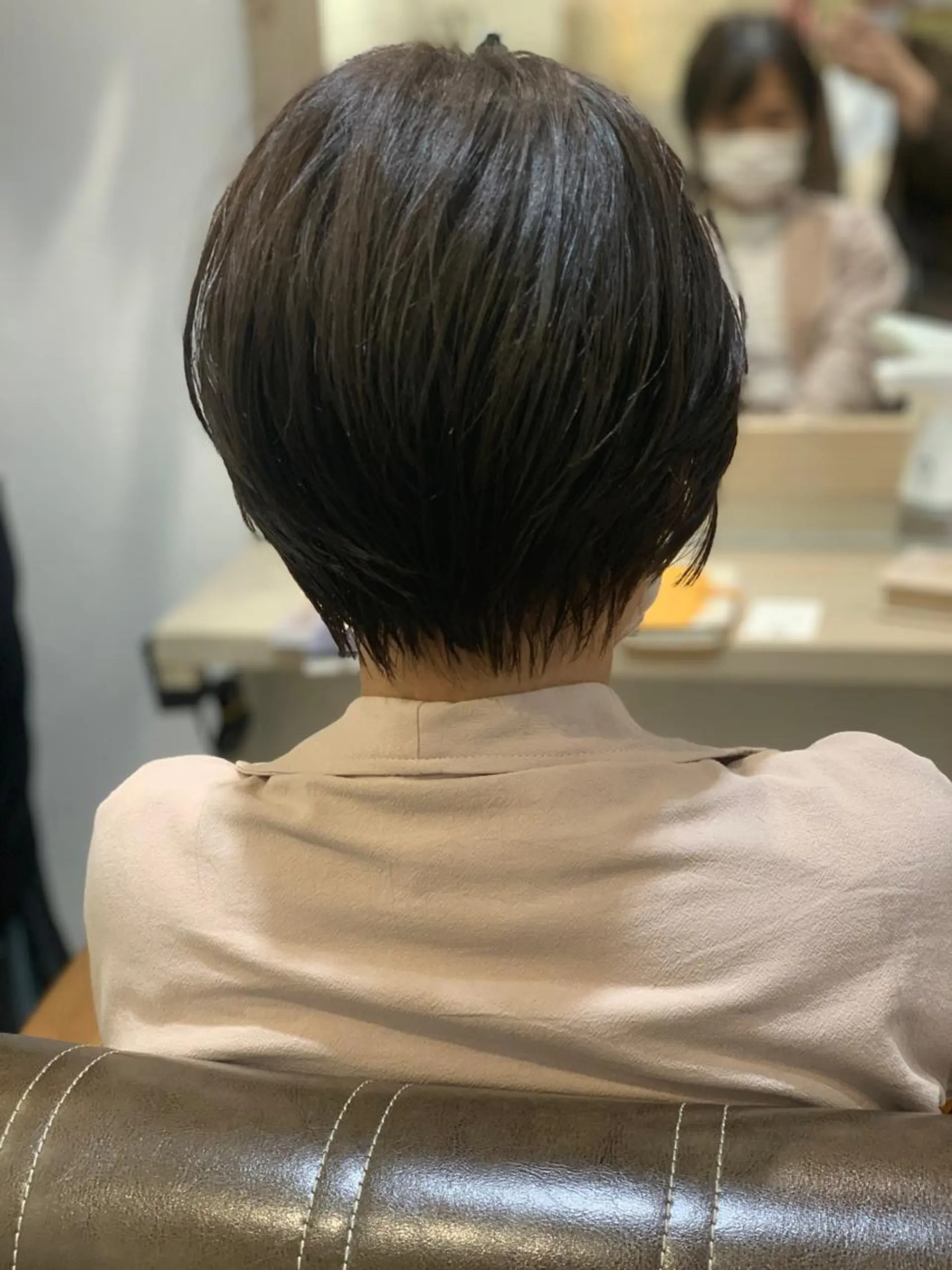 ショート ヘアカラー ショート／透明感 カラー加治竜汰💡のヘアスタイル