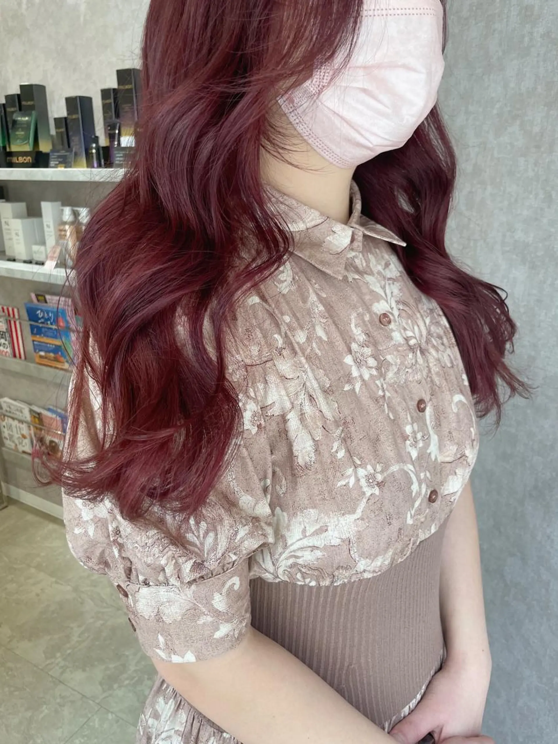 ロング カラー レッドカラー Rina  のヘアスタイル