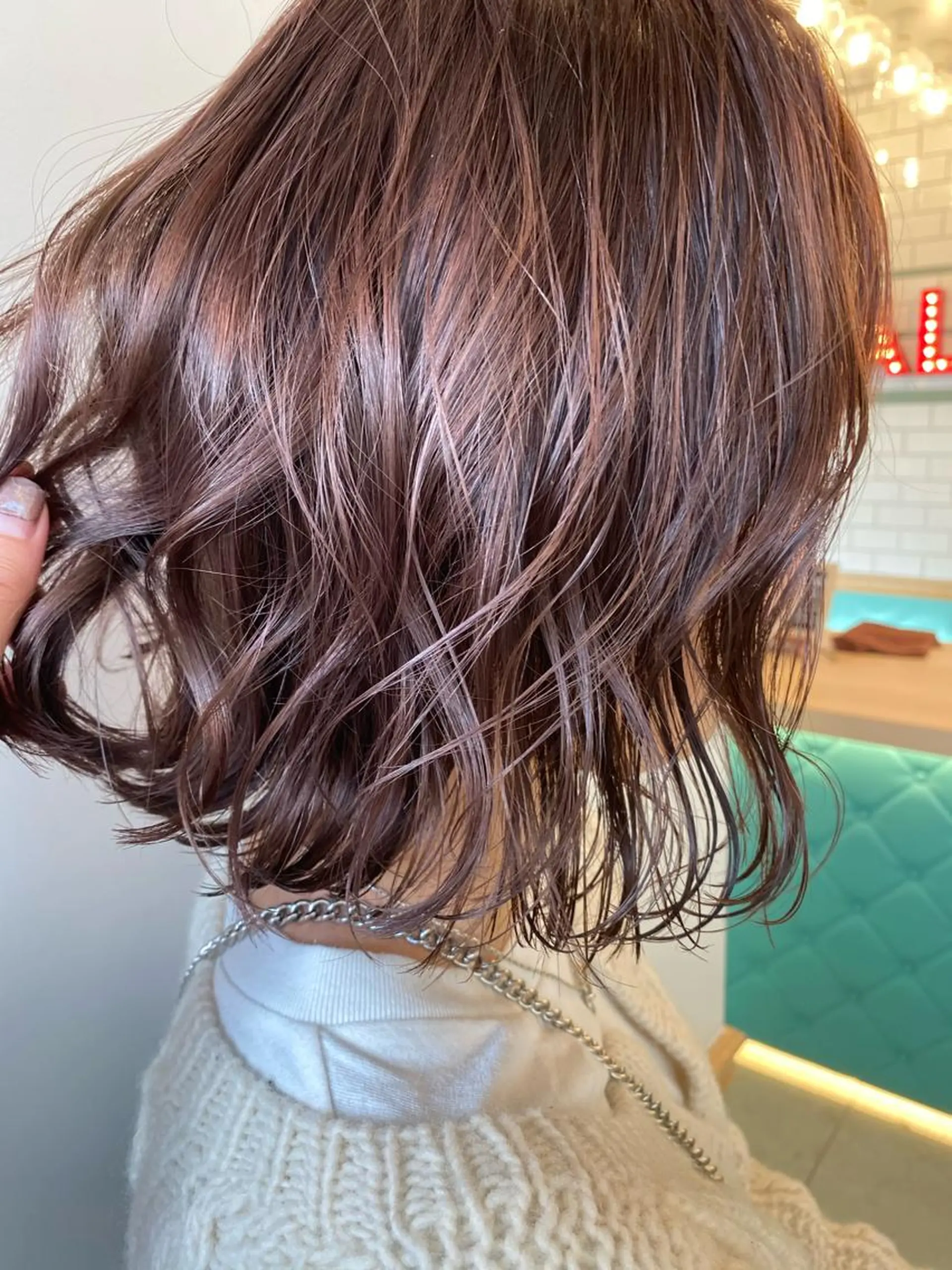 ミディアム レッドブラウン ma naのヘアスタイル