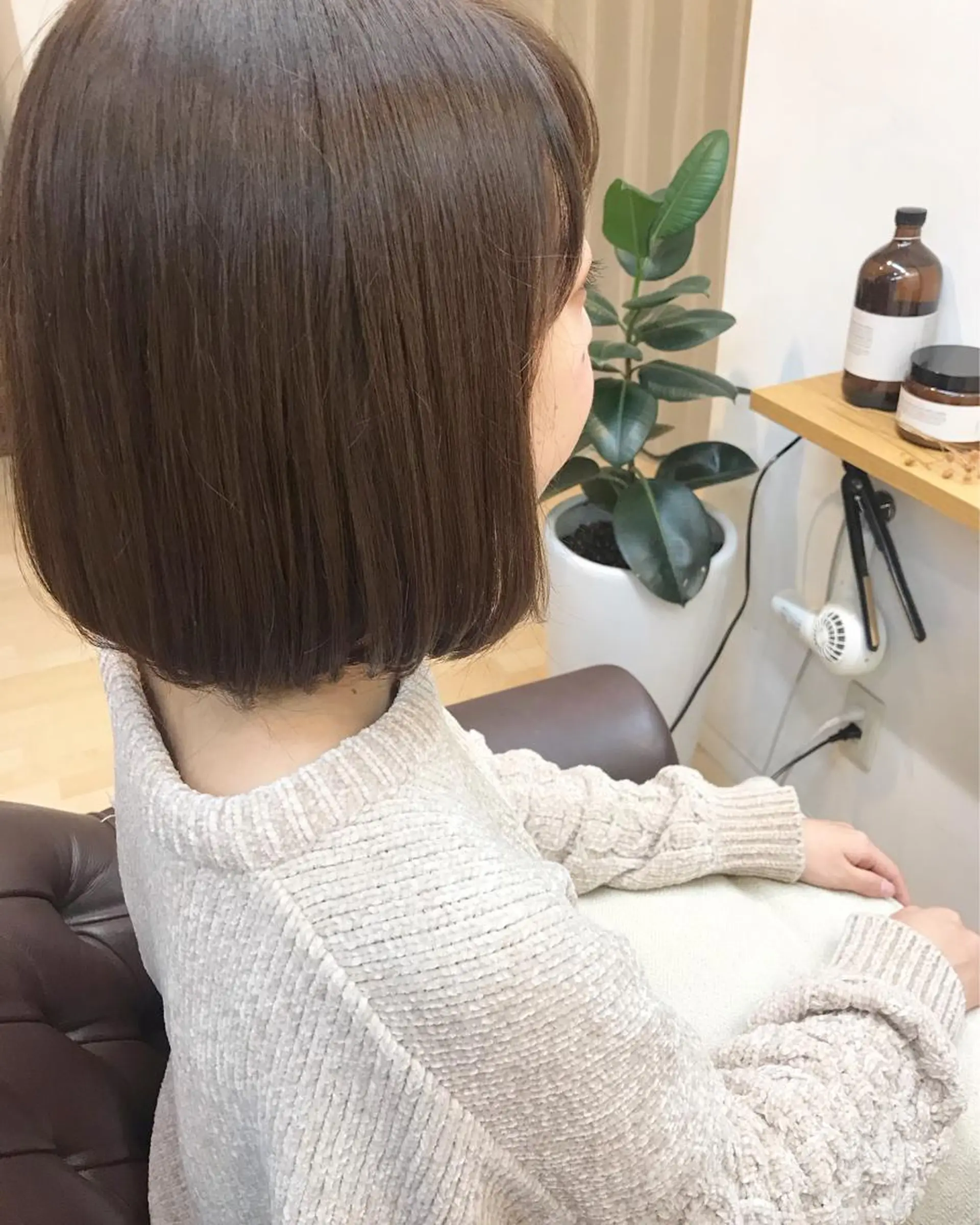 ショート カラー ベージュカラー クニモトハルナ ボブ/柔らかカラーのヘアスタイル