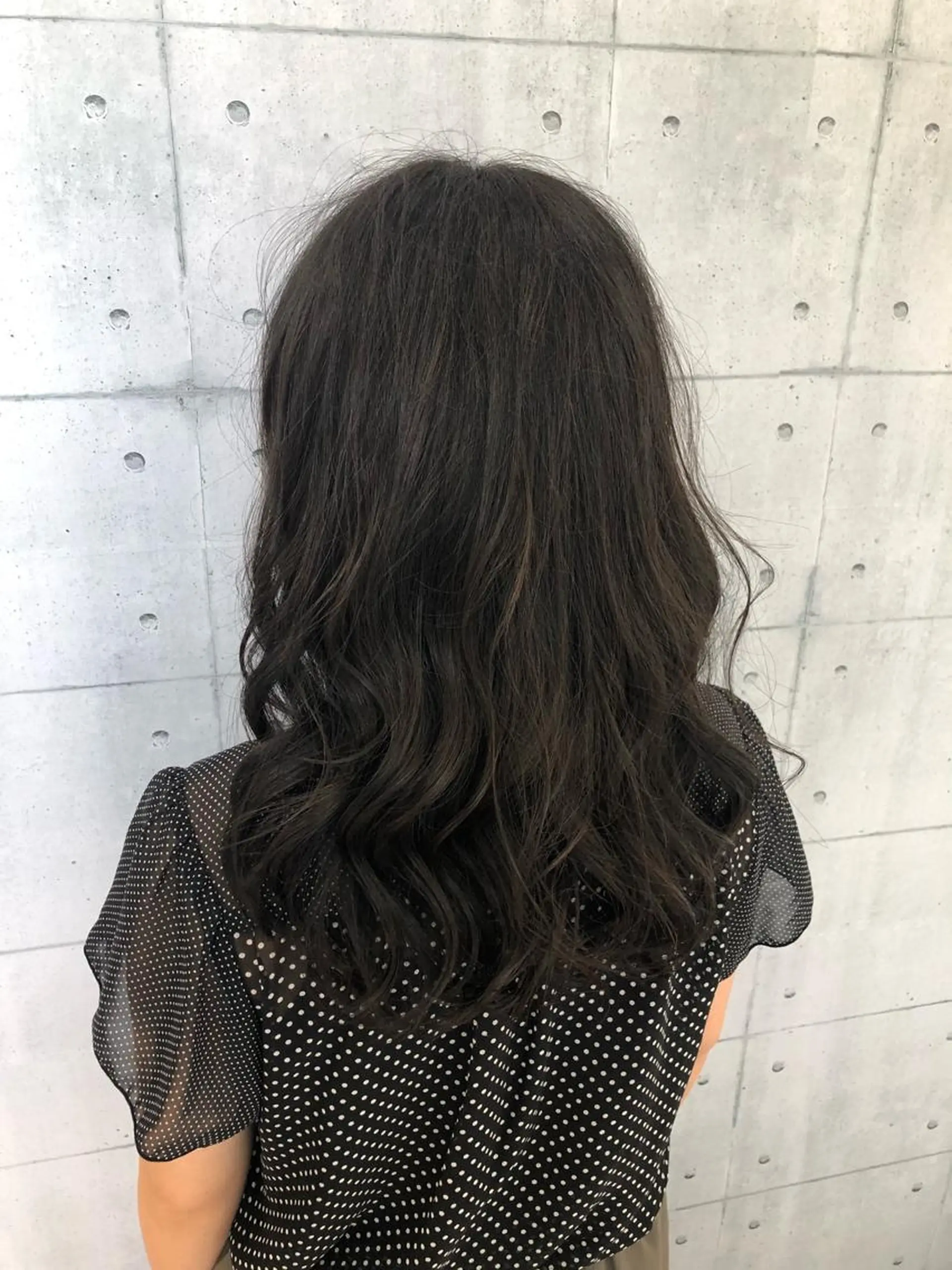 ロング カラー 金沢 広美のヘアスタイル