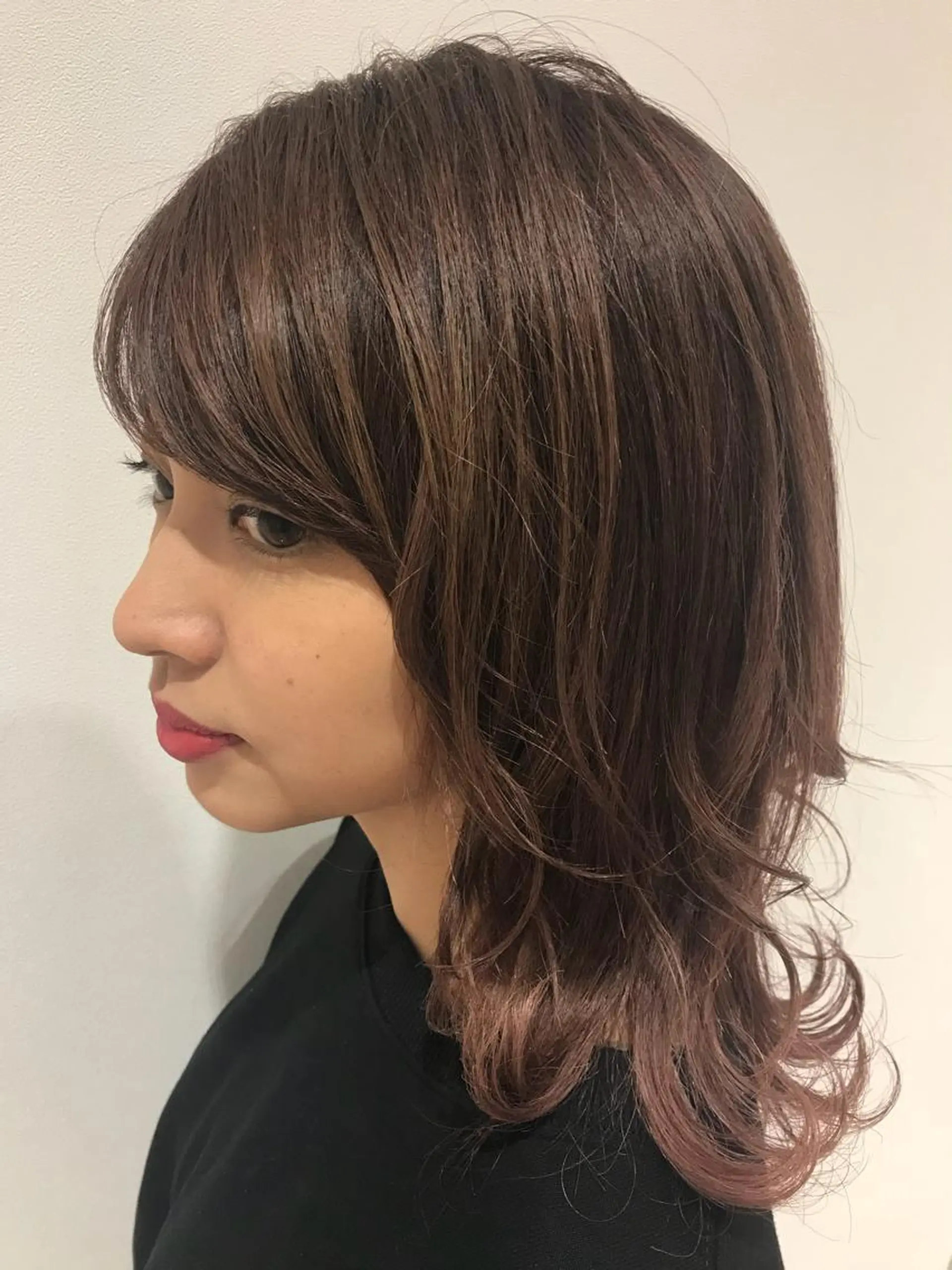 ミディアム カラー カット ヘアカラー 貝通丸 朱里のヘアスタイル