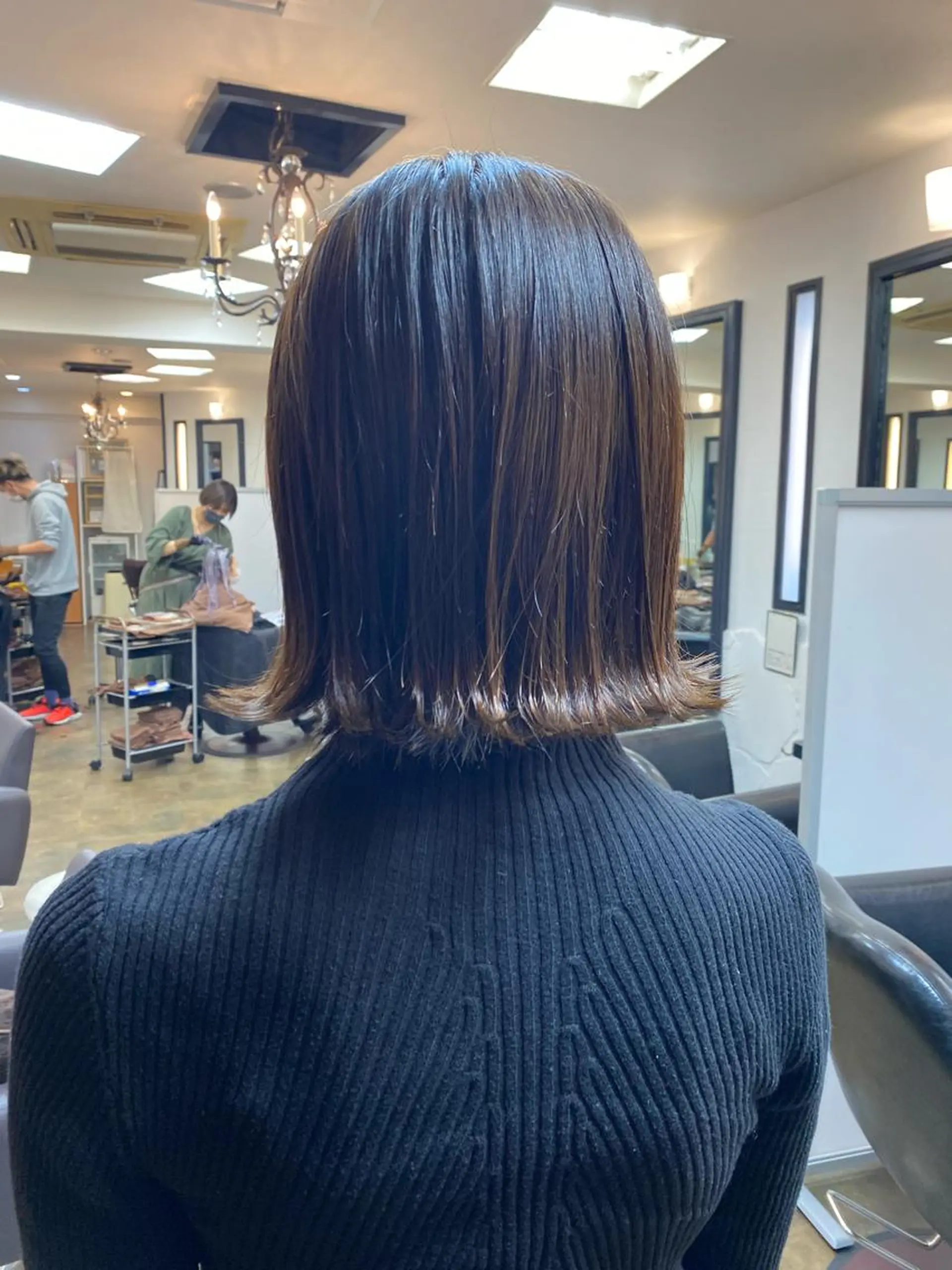 ショート カラー 透明感カラー ボブ 外ハネヘア カット ヘアカラー トリートメント ボブ/縮毛矯正/ レイヤー/塚田のヘアスタイル