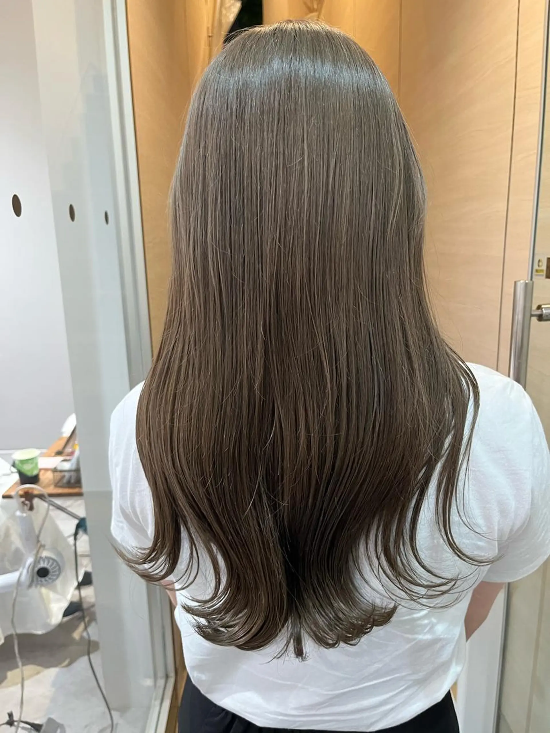 ロング カラー 透明感カラー ロング 🥇赤み消しカラー／ 髪質改善の匠🥇のヘアスタイル