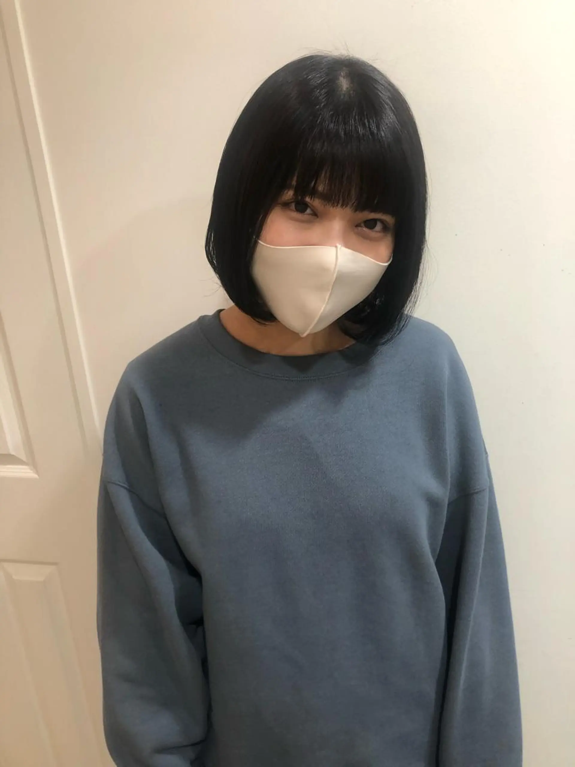 ショート カラー MIOベージュカラー 柔らかいカラーのヘアスタイル