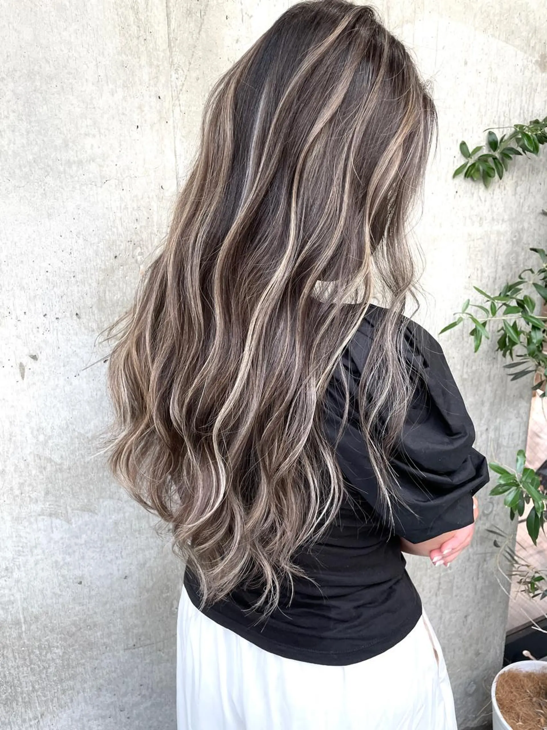 ロング カラー グレージュ ハイライトカラー メッシュ ボブ 外国人風カラー タナカ タクヤのヘアスタイル