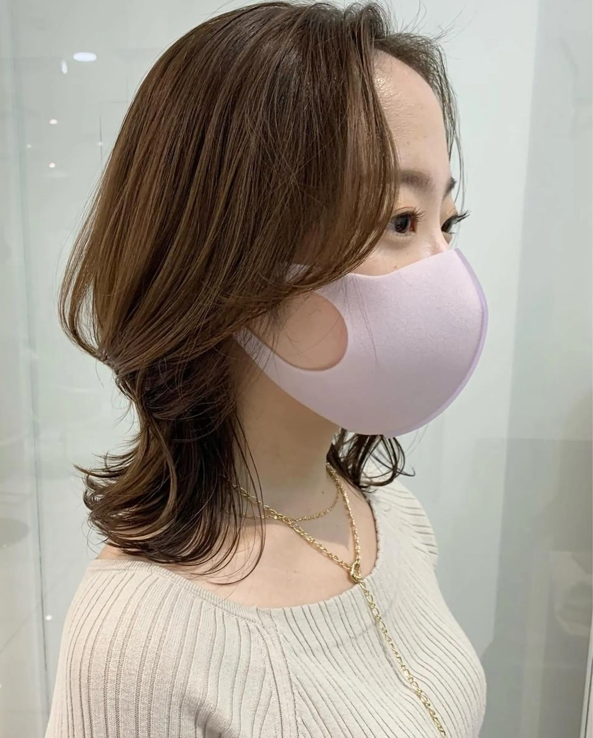 ミディアム オチ ハナのヘアスタイル