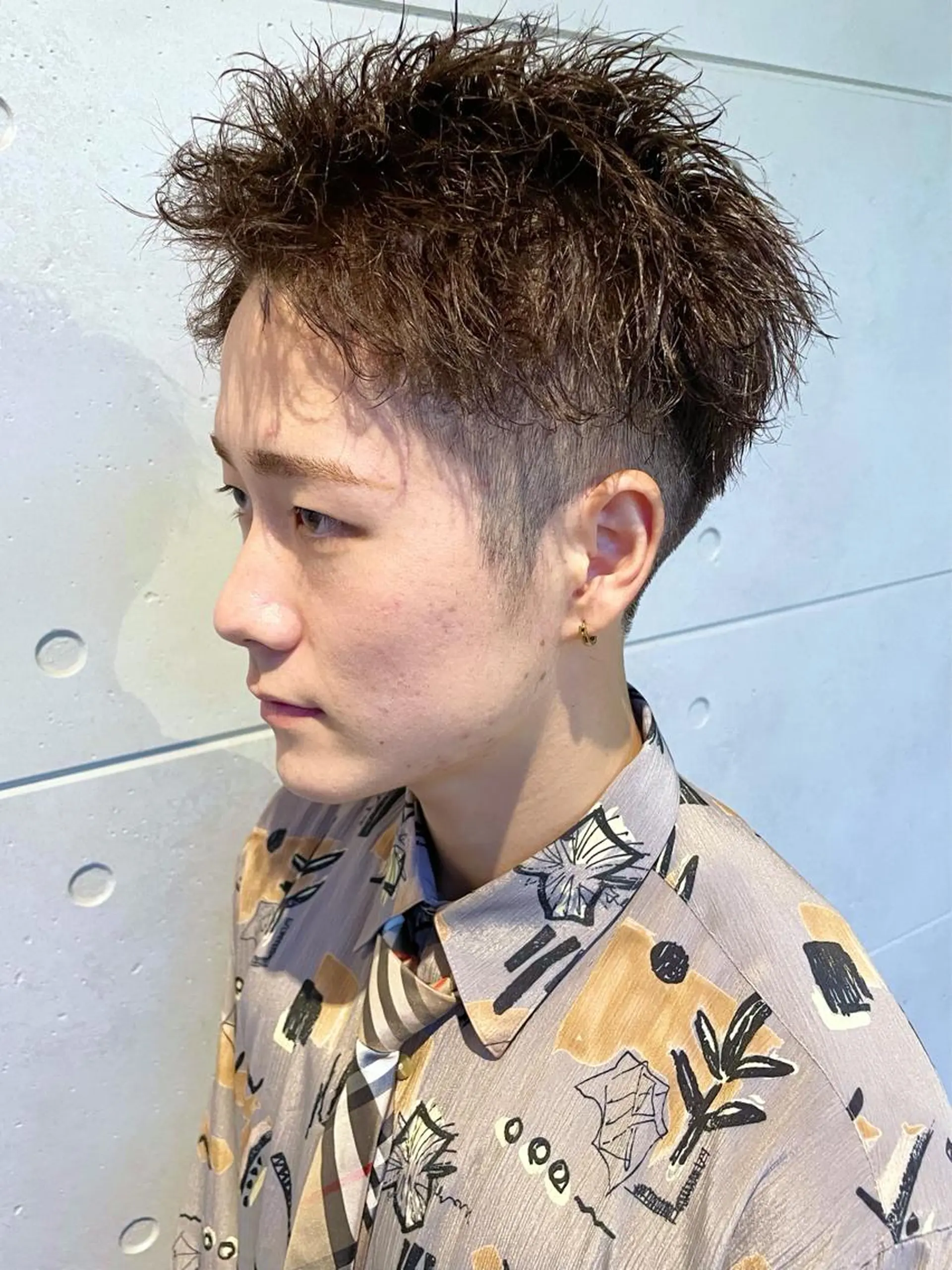 ショート パーマ メンズ メンズパーマ 刈り上げ ショートヘア スパイラルパーマ メンズヘア特化 崎田 成人のヘアスタイル