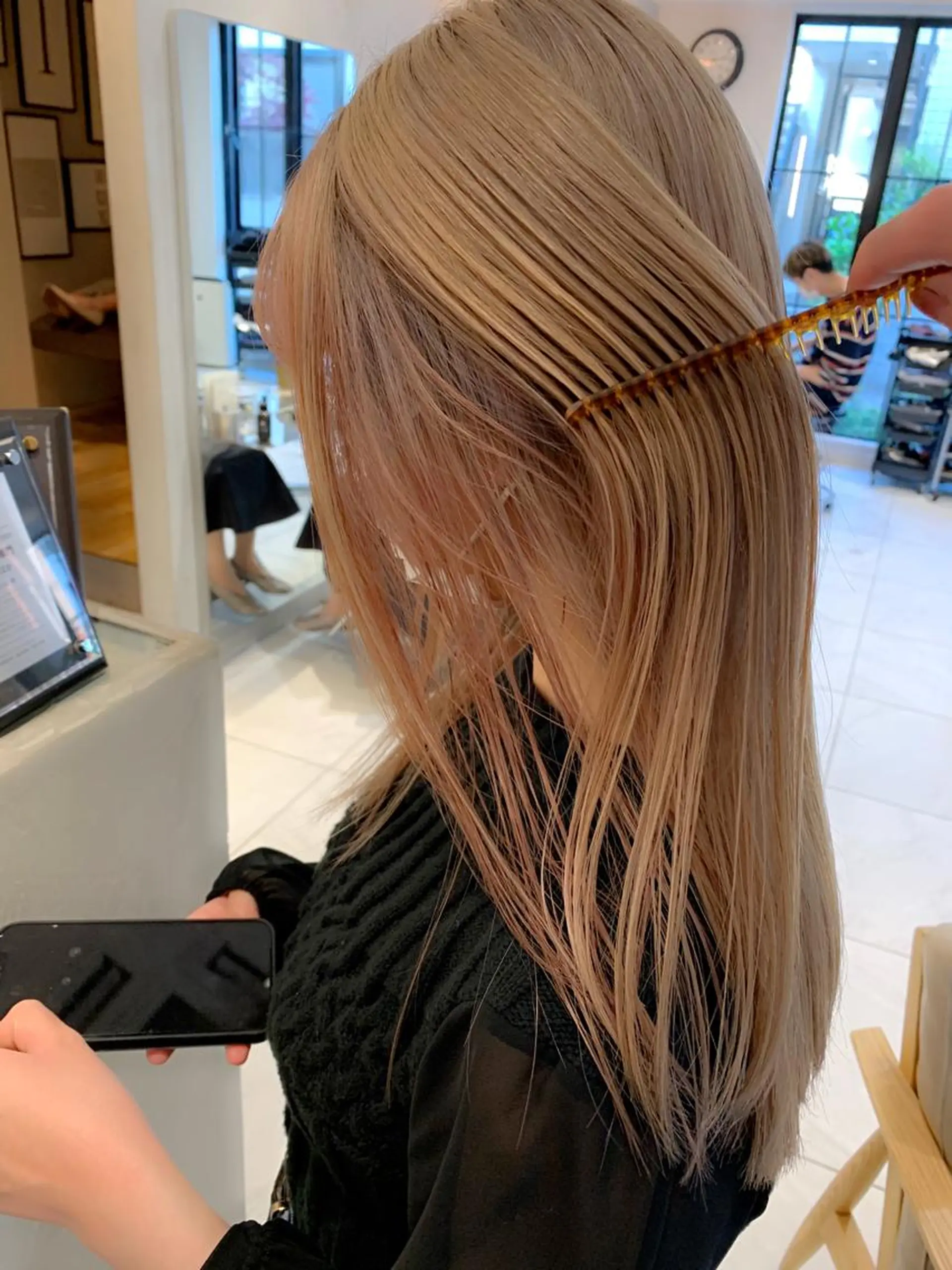 セミロング カラー チバ タクミのヘアスタイル