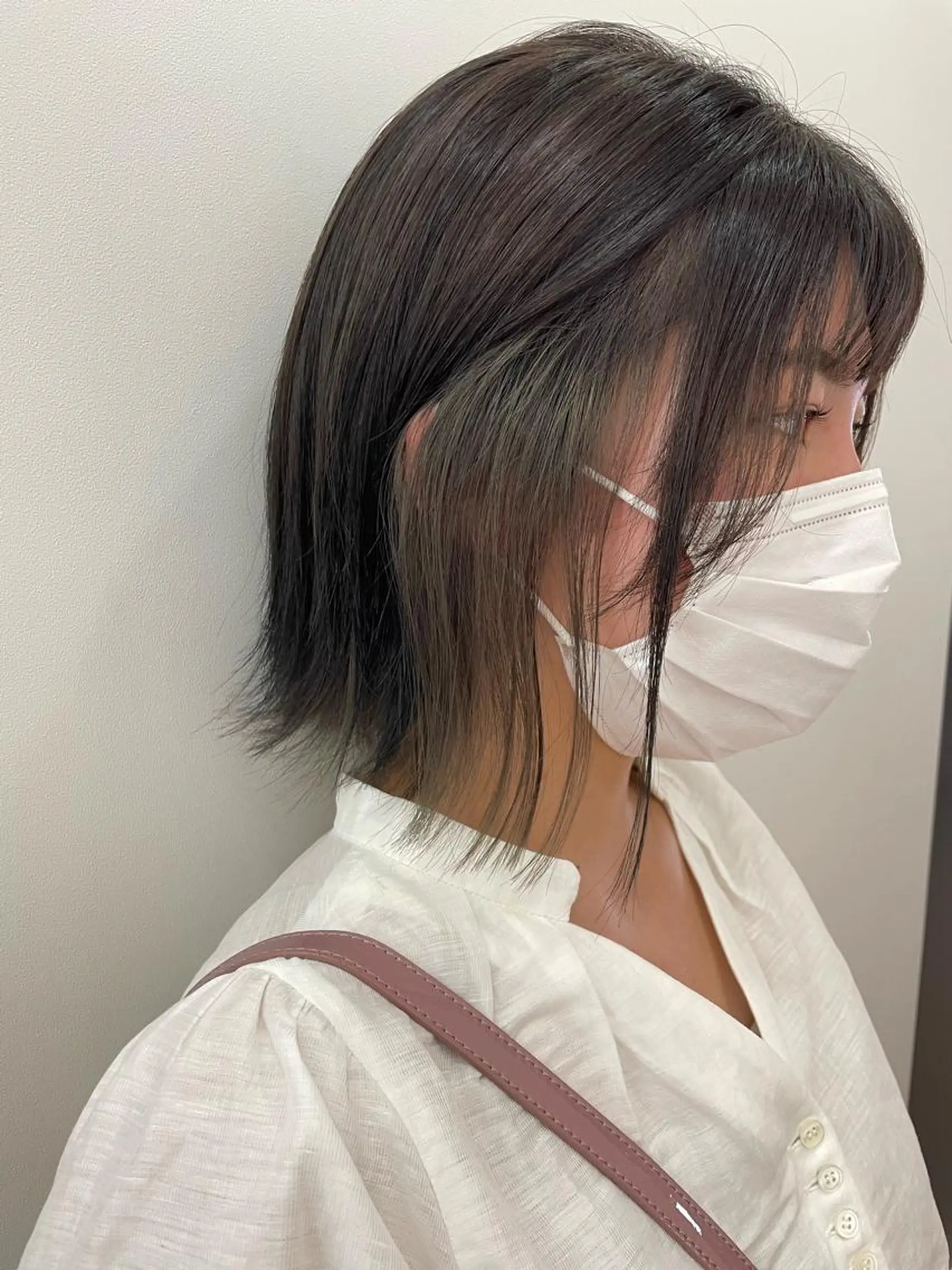 ミディアム カラー イヤリングカラー ショート/脱白髪染め ☆宇﨑悠実のヘアスタイル