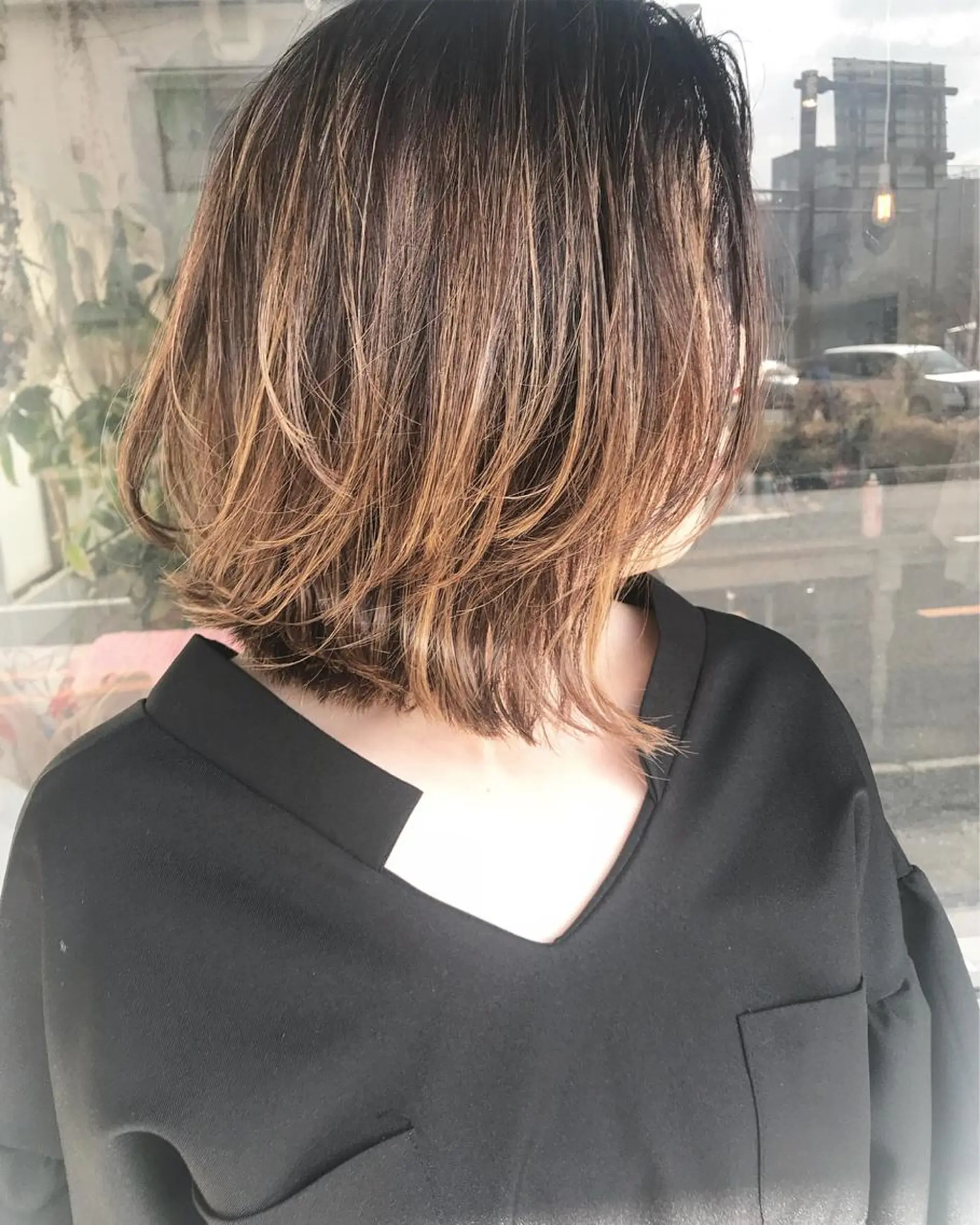 ミディアム カラー ヘアアレンジ バレイヤージュ ブリーチ グラデーションカラー ハイライトカラー ハイトーンカラー Mariana/ 鶴原-ハイライトのヘアスタイル