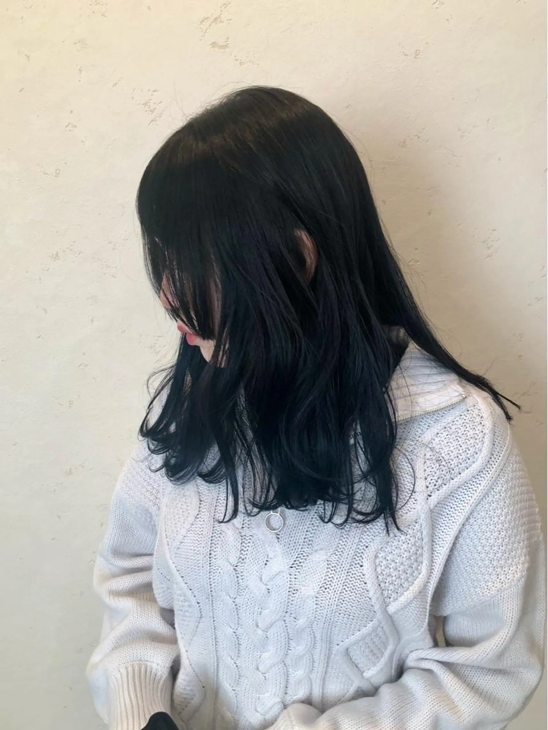 ミディアム カラー 黒髪 ブルーカラー ブルーブラック ニュアンスカラー🫧 加納のヘアスタイル