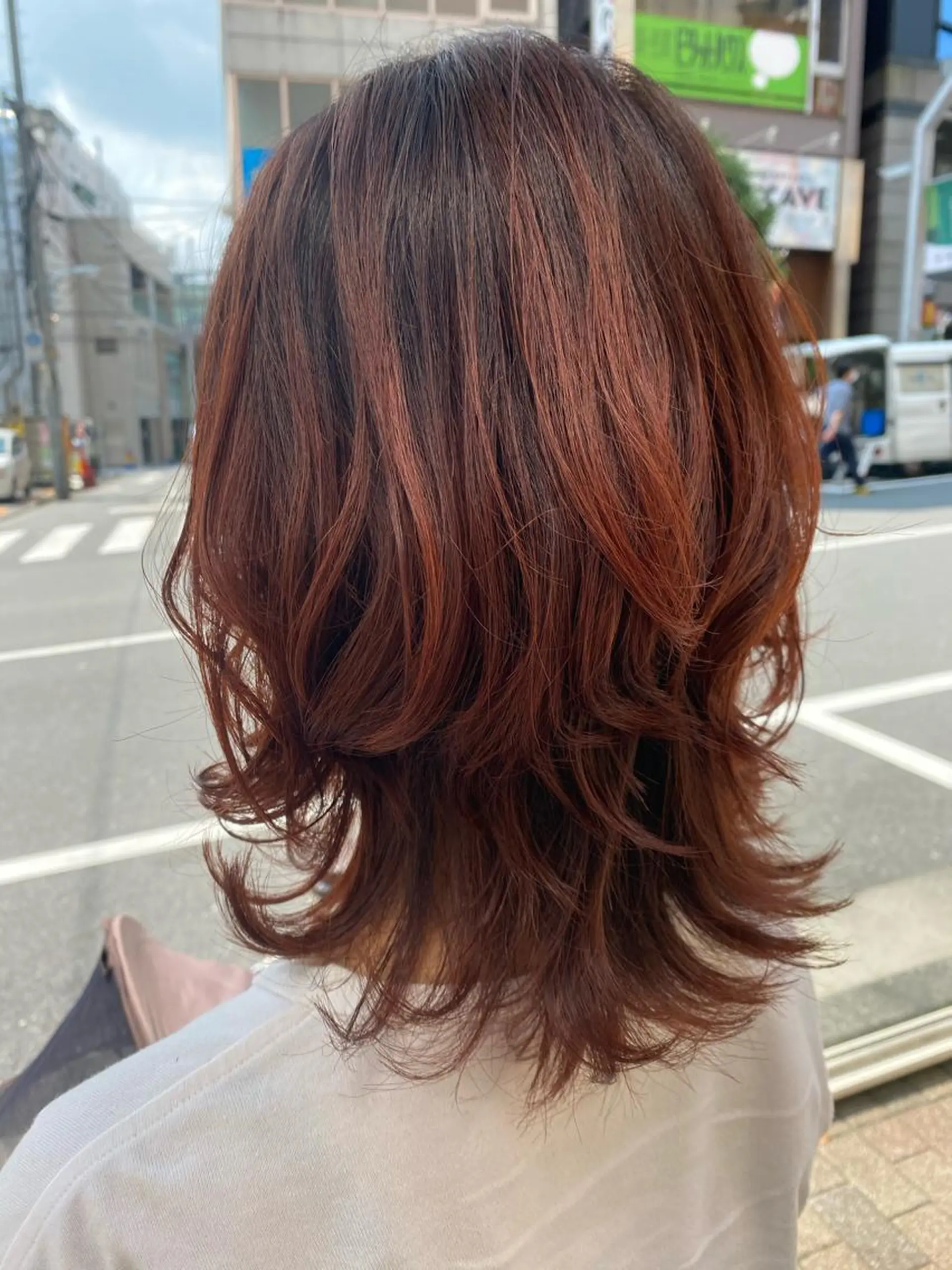 ミディアム カラー オレンジ ウルフカット non .のヘアスタイル